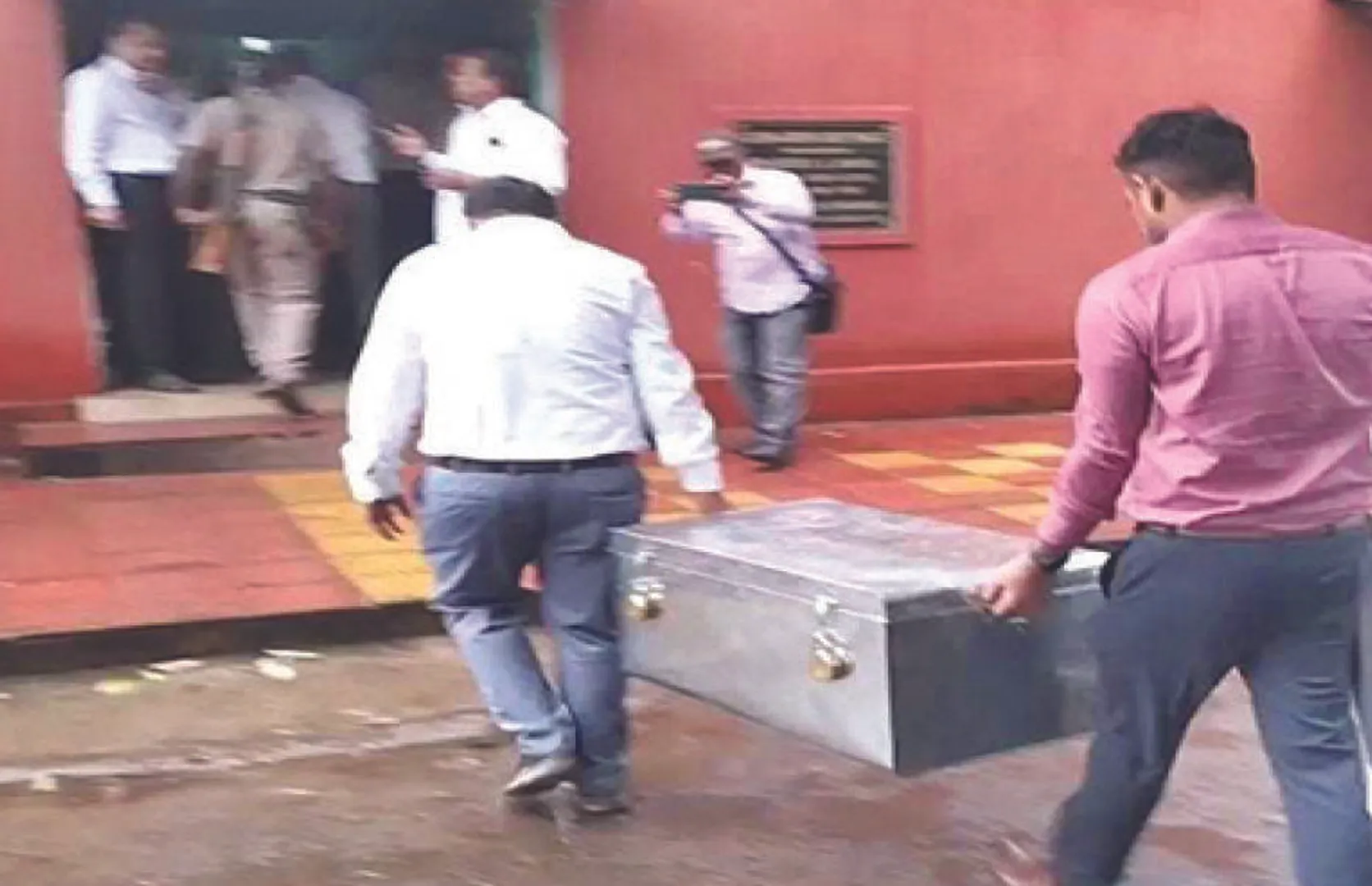 କୁଜଙ୍ଗ କୋର୍ଟରେ ଦାଖଲ ହେଲା ଜାହାଜରୁ ଜବତ ୨୨୦ କୋଟିର କୋକେନ