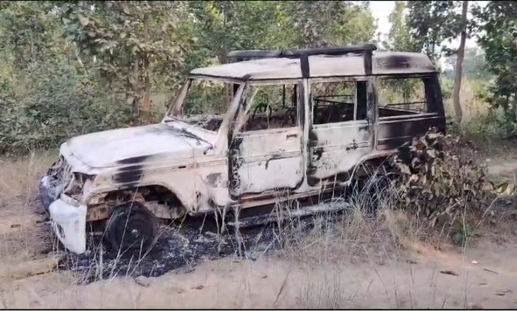 ଗୋରୁ ବେପାରୀଙ୍କୁ ଆକ୍ରମଣ କରି ଗାଡି ପୋଡିଦେଲେ ଦୁବୁର୍ତ୍ତ