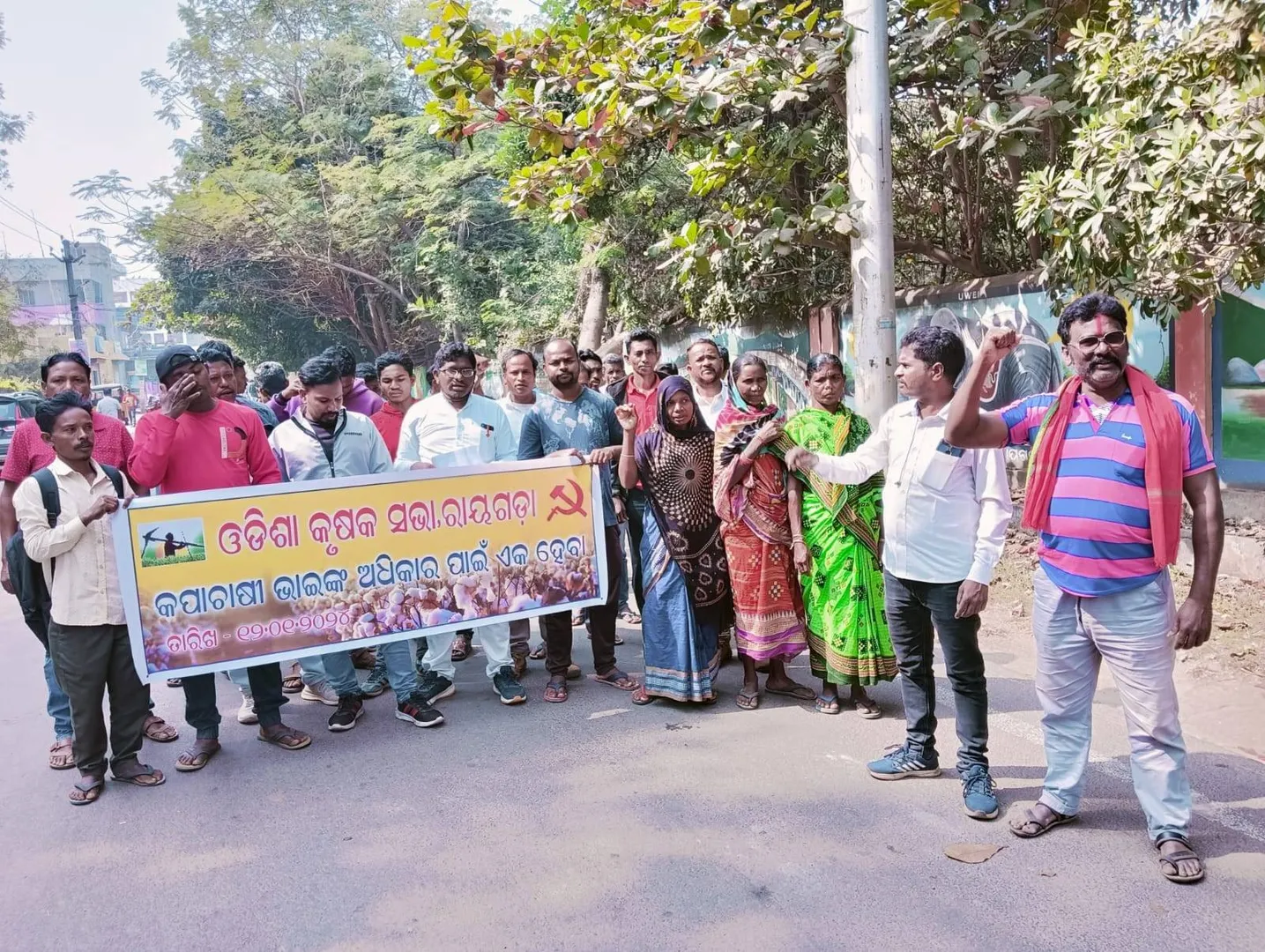 କପାଚାଷୀଙ୍କ ସମସ୍ୟା ନେଇ ଦାବି ଉଠାଇଲା କୃଷକ ସଂଗଠନ; କ୍ବିଣ୍ଟାଲ ପିଛା ୧୫ ହଜାର ଟଙ୍କା ସରକାରୀ ଦର ଦାବି