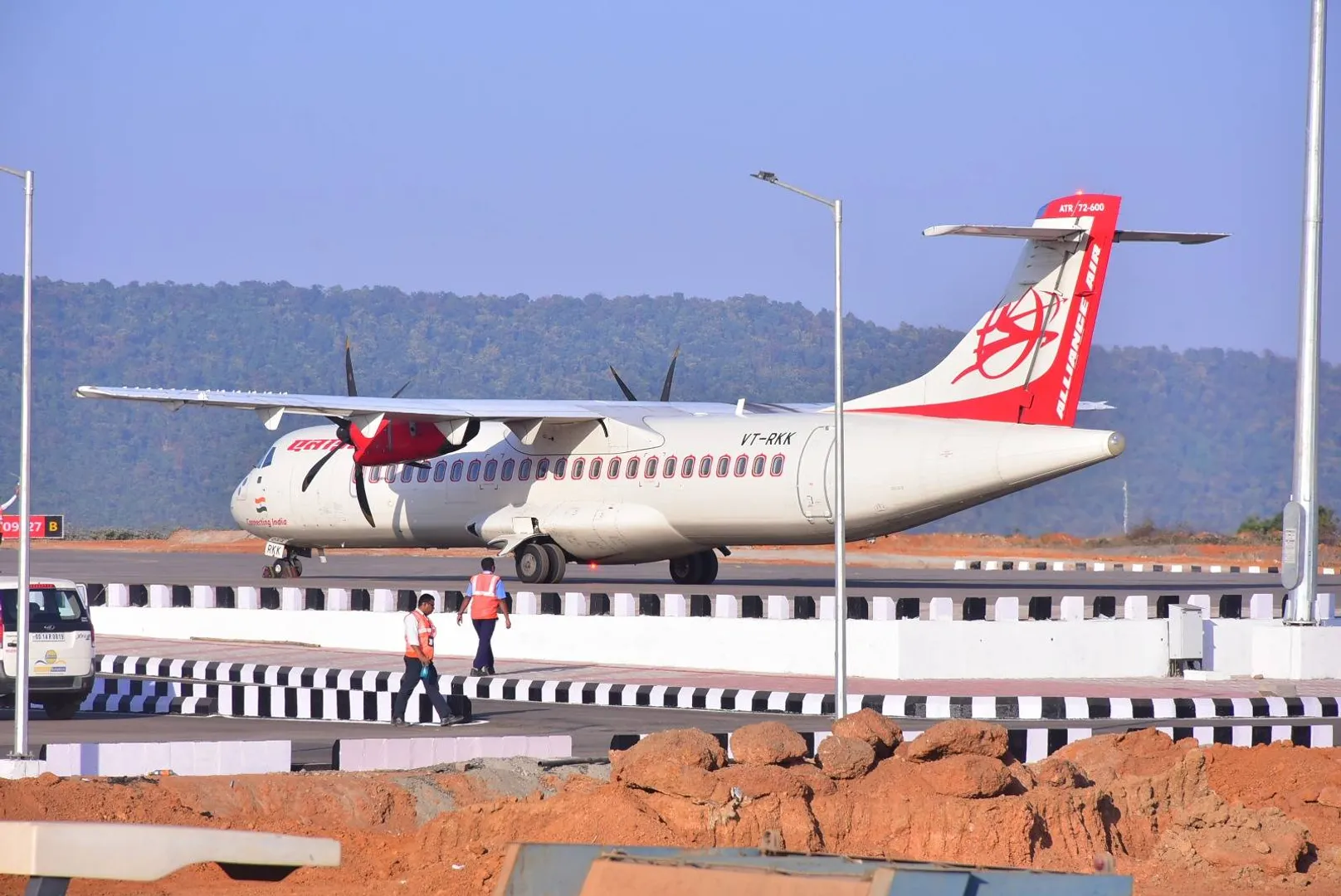 ୫୦ ଦିନପରେ ଉଡ଼ିଲା ବିମାନ: ଭୁବନେଶ୍ବରରୁ ଆସିଲେ ୨୬, ଗଲେ ୪୬