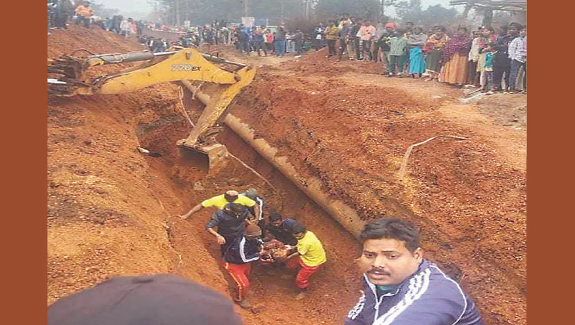 ଡ୍ରେନ୍‌ ଖୋଳା ବେଳେ ଅତଡ଼ା ଧସିଲା: ମାଟି ତଳେ ପୋତିହୋଇ ୨ଶ୍ରମିକ ମୃତ
