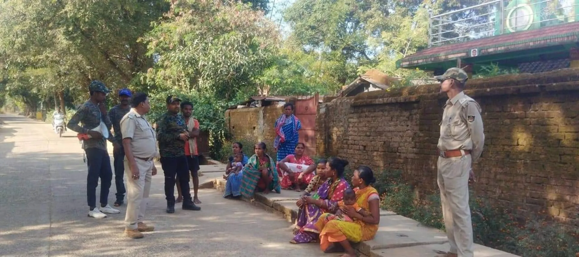 ବନ ବିଭାଗର ବିକଳ୍ପ ଚିନ୍ତା: ହର୍ଣ୍ଣ ବାଜିଲେ ଅଧ କିଲୋମିଟର ଦୌଡିବ ଭାଲୁପଲ, ଗାଁ ଗାଁରେ ସଚେତନତା