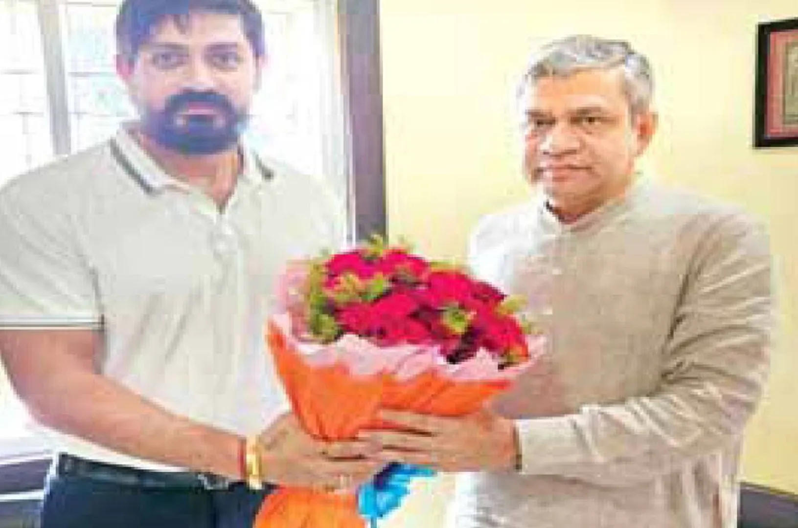 କେନ୍ଦ୍ରମନ୍ତ୍ରୀ ଅଶ୍ବିନୀ-ଅଭିନେତା ଅରିନ୍ଦମ୍‌ଙ୍କ ରୁଦ୍ଧଦ୍ବାର ବୈଠକ