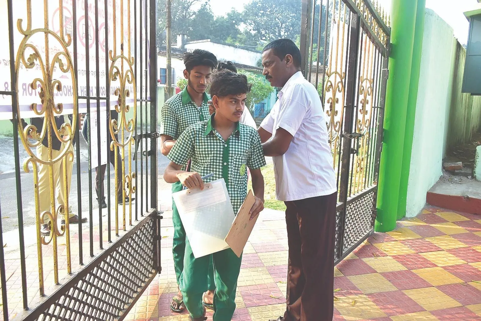 ମାଟ୍ରିକ୍‌ ପରୀକ୍ଷାର ଦ୍ବିତୀୟ ଦିନ: ଇଂରାଜୀ ପରୀକ୍ଷା ଦେଲେନି ୩୬୭ ଛାତ୍ରଛାତ୍ରୀ