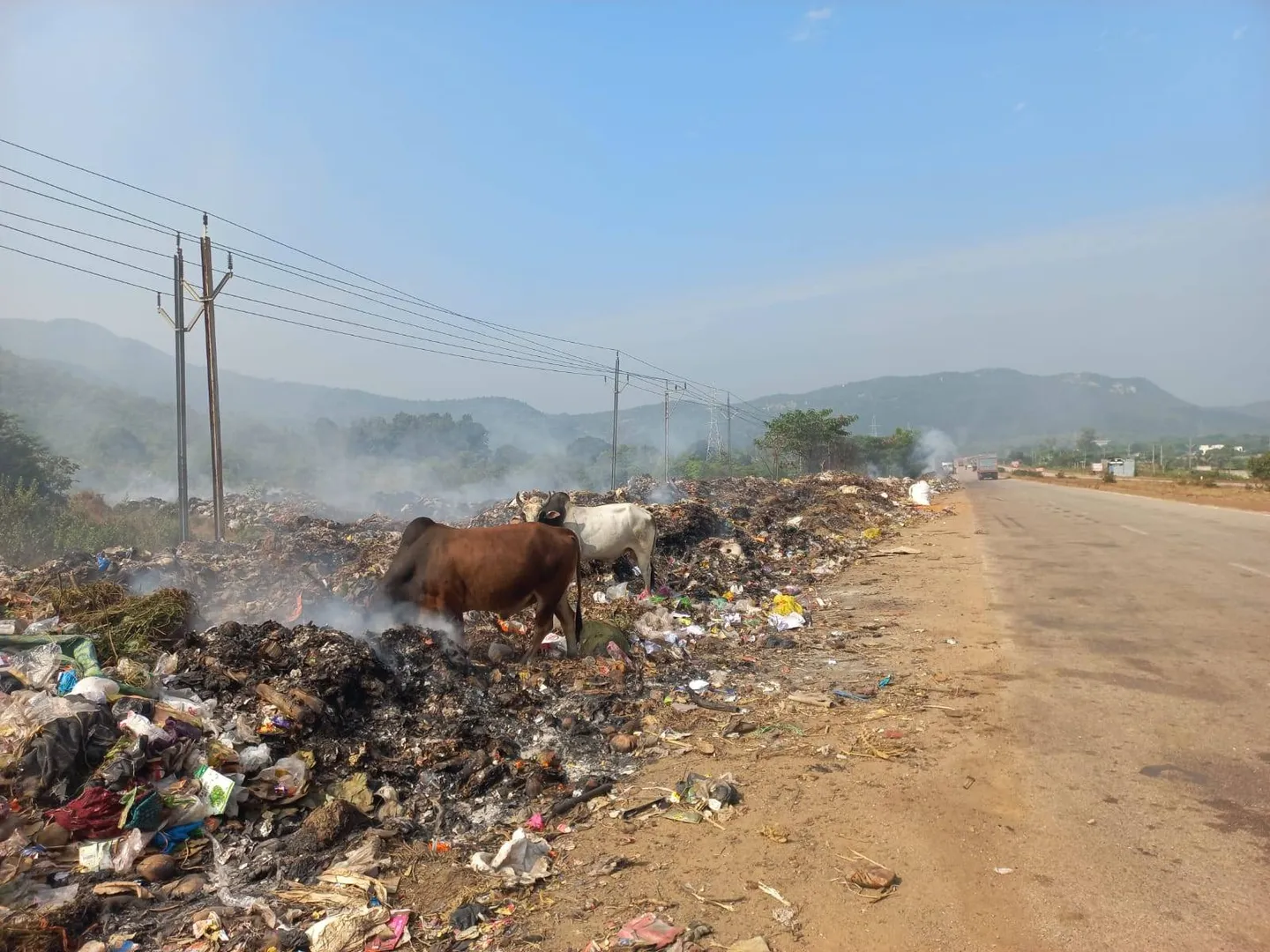 କେନ୍ଦୁଝରରେ ବାୟୁ ପ୍ରଦୂଷଣ: ଜିଲ୍ଲାପାଳଙ୍କୁ ଦାବିପତ୍ର ଦେଲେ ସଚେତନ ନାଗରିକ