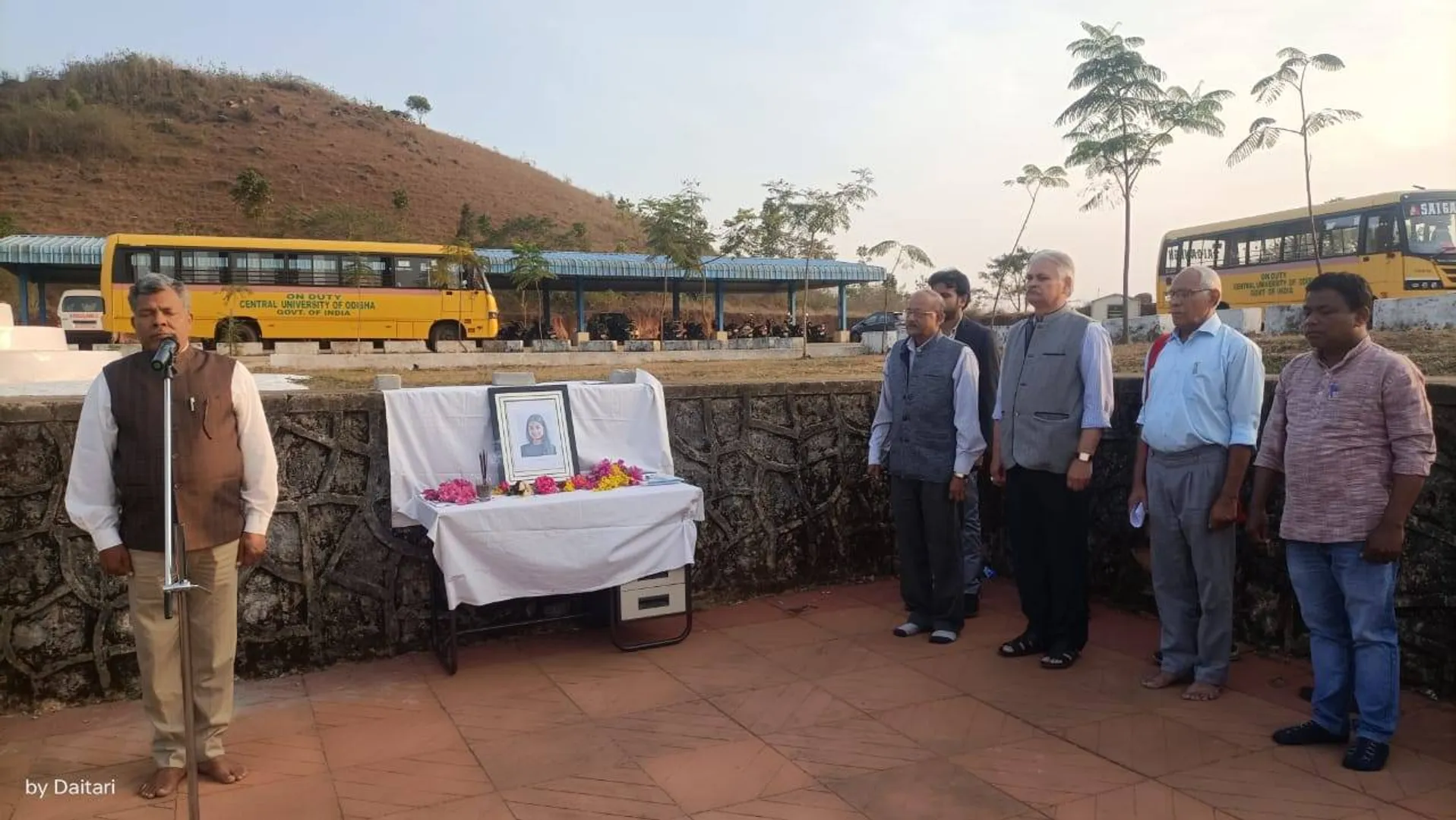 ଗଣିତ ଛାତ୍ରୀ ସନ୍ଧ୍ୟାରାଣୀ ଦାସଙ୍କ ବିୟୋଗରେ ଓଡ଼ିଶା କେନ୍ଦ୍ରୀୟ ବିଶ୍ୱବିଦ୍ୟାଳୟରେ ଶୋକସଭା
