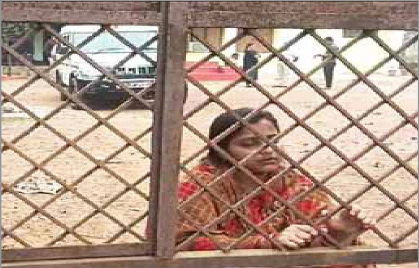 ପ୍ରଧାନମନ୍ତ୍ରୀଙ୍କୁ ଭେଟିପାରିଲେନି ନିଖୋଜ ପିହୁର ମା’: ଅନ୍ୟ ପରିବାରର ୧୩ ସଦସ୍ୟଙ୍କ ସହ ବାଟରୁ ଉଠାଇନେଲା ପୁଲିସ