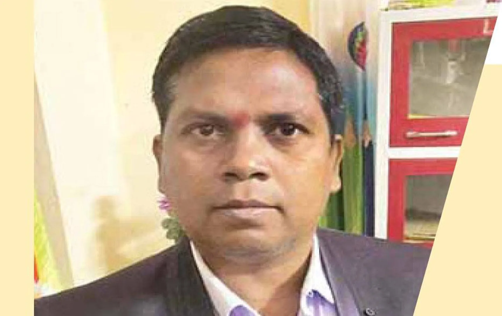 ଭିଜିଲାନ୍ସ ହାତରେ ପ୍ରଧାନଶିକ୍ଷକ