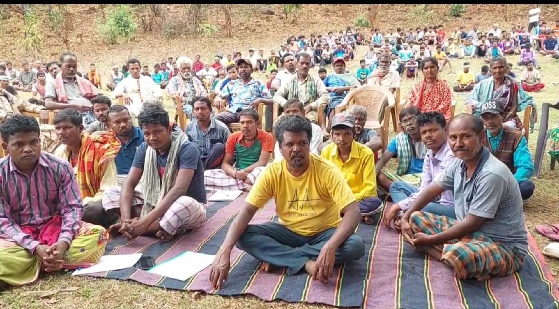 ୭ ଦଫା ଦାବି ନେଇ ଭୋଟ ବର୍ଜନ ଚେତାବନୀ ଦେଲେ ମଢ଼େଇକଚା ପଞ୍ଚାୟତ ବାସିନ୍ଦା, ରାସ୍ତା ନଥିବାରୁ ଗଡ଼ିପାରୁନି ଲକ୍ଷ୍ମୀ ବସ୍‌ 
