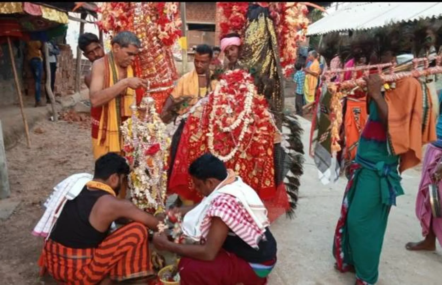 ଚାରିଶମ୍ଭୁ ପୀଠରୁ ଉଠିଲା ଚୈତ୍ର ଦଣ୍ଡ; ଝାମୁଯାତ୍ରାରେ ବାହାରିଲେ ବାବା ପଶ୍ଚିମେଶ୍ୱର