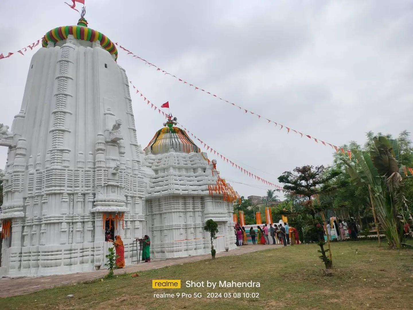 ଜାଗର ପାଇଁ ଭୁବନେଶ୍ବର ବରିମୁଣ୍ଡସ୍ଥିତ ଲକ୍ଷେଶ୍ବର ମନ୍ଦିରରେ ଶ୍ରଦ୍ଧାଳୁଙ୍କ ଭିଡ଼।