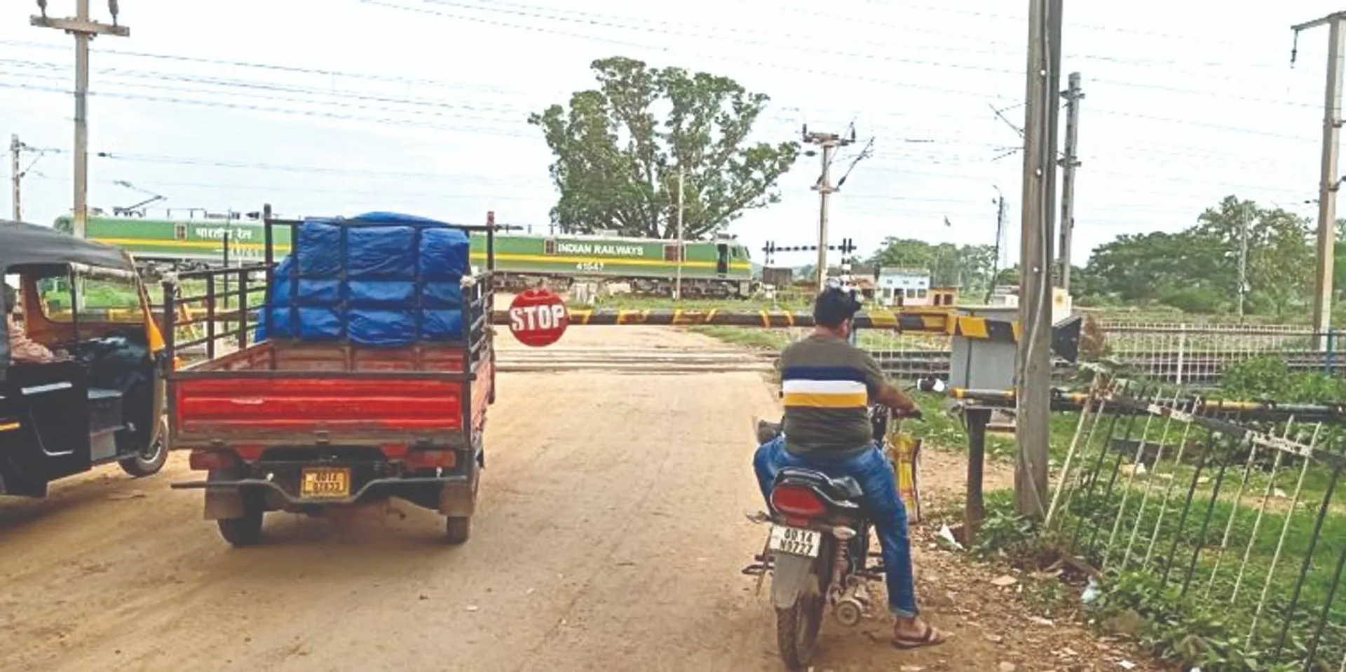 କେବେ ସରିବ ନିର୍ମାଣାଧୀନ ପ୍ରକଳ୍ପ? ଜମିଅଧିଗ୍ରହଣରେ ଚିରାଚରିତ ଅବହେଳା