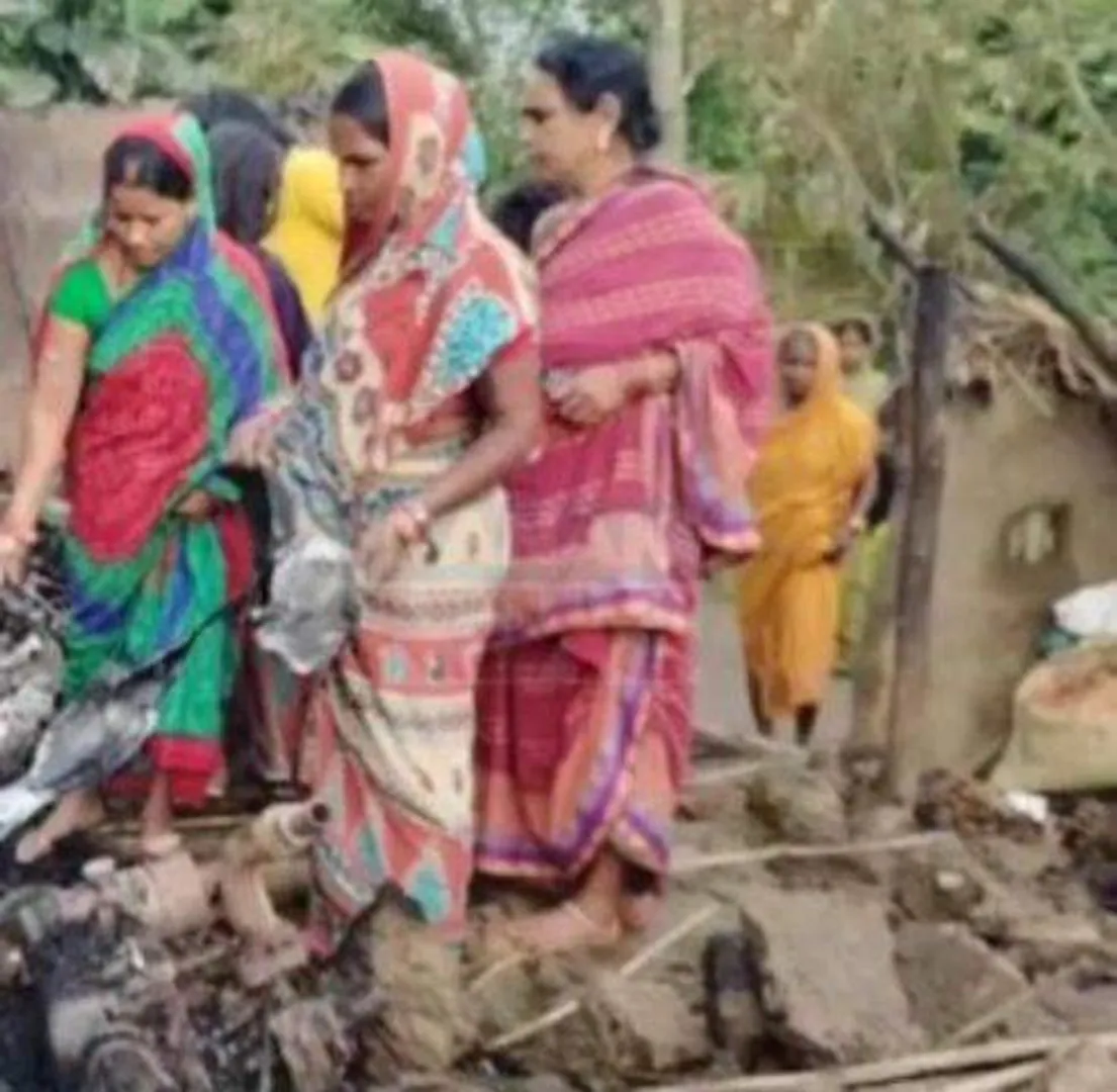 ଗ୍ୟାସ୍ ସିଲିଣ୍ଡର ବିସ୍ଫୋରଣରେ ଜଳିଗଲା ନଗଦ ୫ ଲକ୍ଷ ଟଙ୍କା ଓ ସୁନା ଗହଣା