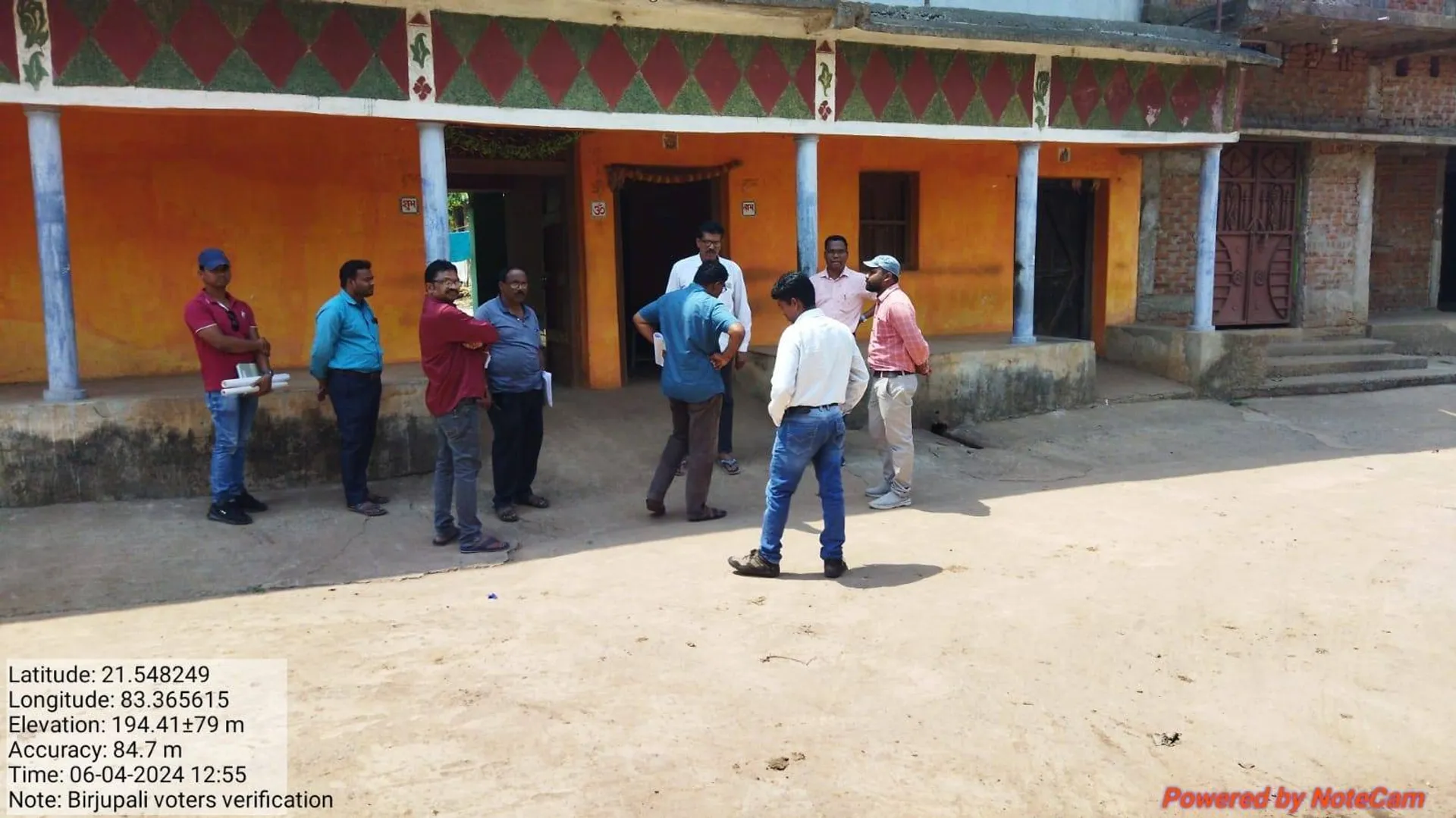 ସୀମାନ୍ତରେ ପହଞ୍ଚିଲା ପ୍ରଶାସନ, ଭୋଟରଙ୍କୁ ଭେଟି ଭଲମନ୍ଦ ବୁଝିଲେ ଅଧିକାରୀ
