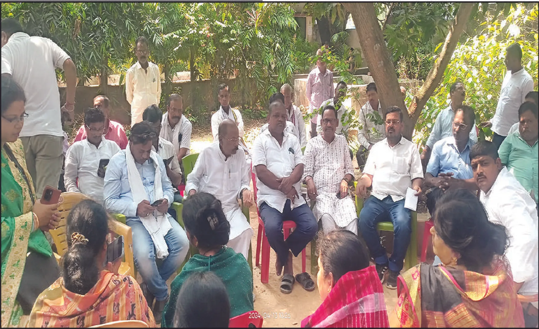 ରଘୁନନ୍ଦନଙ୍କ ଘରେ ବୈଠକ, ନବୀନ ନିବାସରେ ଟିକେଟ ଦାବି