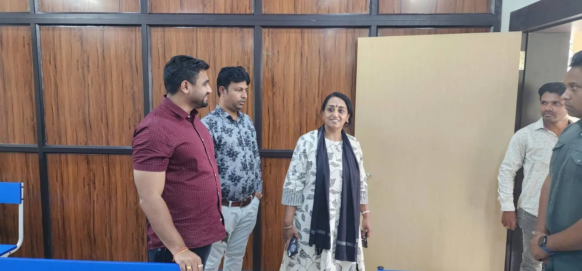 କେନ୍ଦ୍ରୀୟ ନିର୍ବାଚନ ପର୍ଯ୍ୟବେକ୍ଷକଙ୍କ ଷ୍ଟ୍ରଙ୍ଗରୁମର ନିରୀକ୍ଷଣ: ବୁଥରେ ପର୍ଯ୍ୟାପ୍ତ ପାଣି ରୋକିବାକୁ ଦେଲେ ନିର୍ଦ୍ଦେଶ