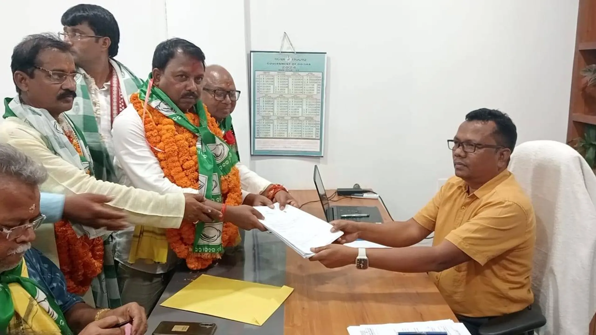 ରାଜଗାଙ୍ଗପୁର ବିଧାନସଭା ପାଇଁ ନାମାଙ୍କନ ଭରିଲେ ବିଜେଡି ପ୍ରାର୍ଥୀ ଅନିଲ