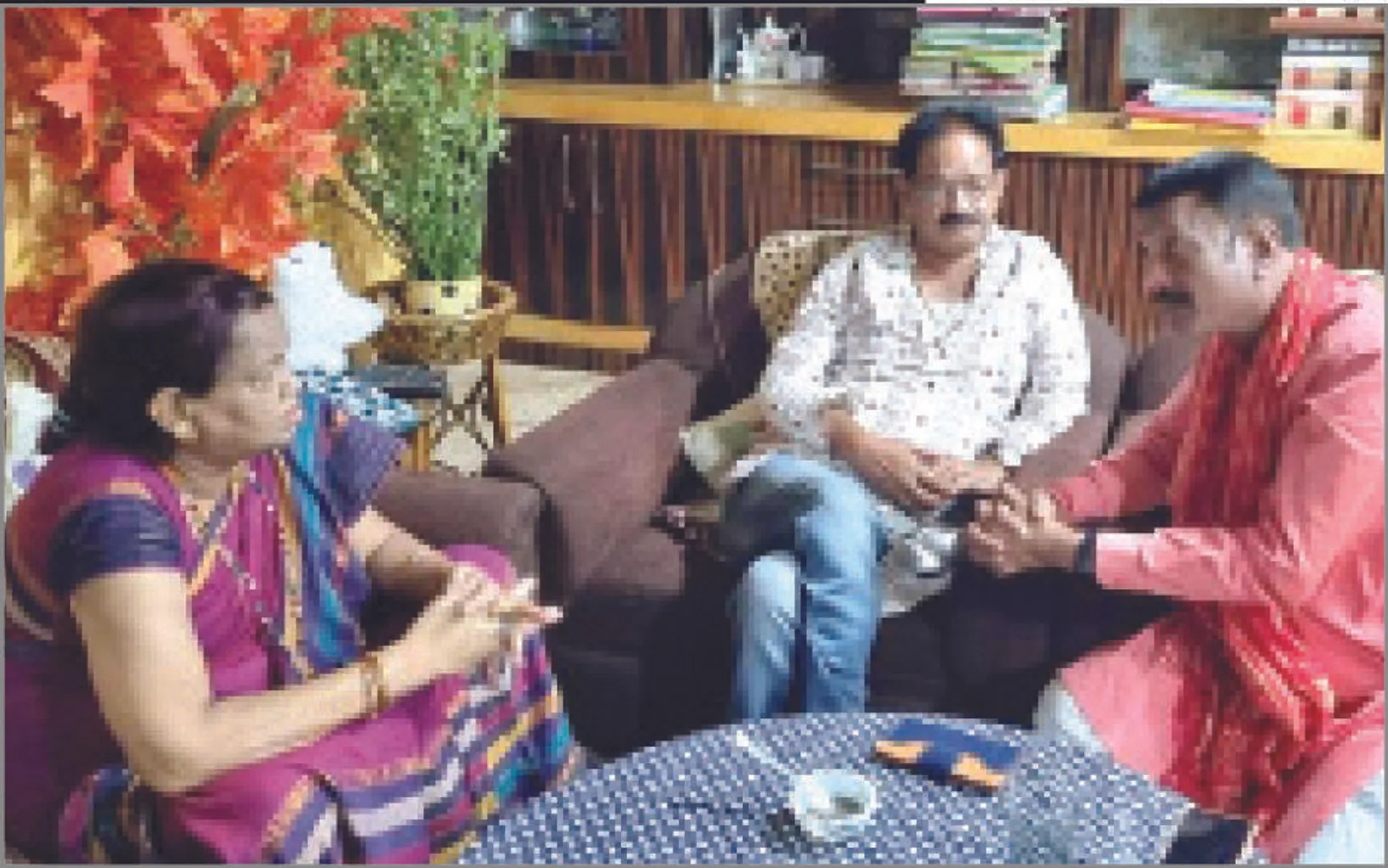 ରାଧାରାଣୀଙ୍କ ଗତି କୁଆଡ଼େ: ପ୍ରଦୀପଙ୍କ ପ୍ରଚାର ପାଇଁ ହଁ, ସୁରେଶଙ୍କ ଲାଗି ନା