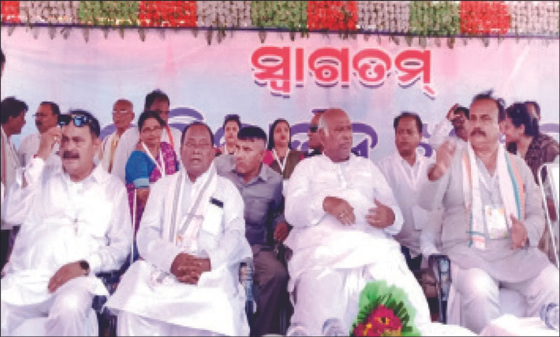 ବିଜେପି, ବିଜେଡି ଗୋଟିଏ ମୁଦ୍ରାର ଦୁଇଟି ପାର୍ଶ୍ବ: ଖଡ୍‌ଗେ