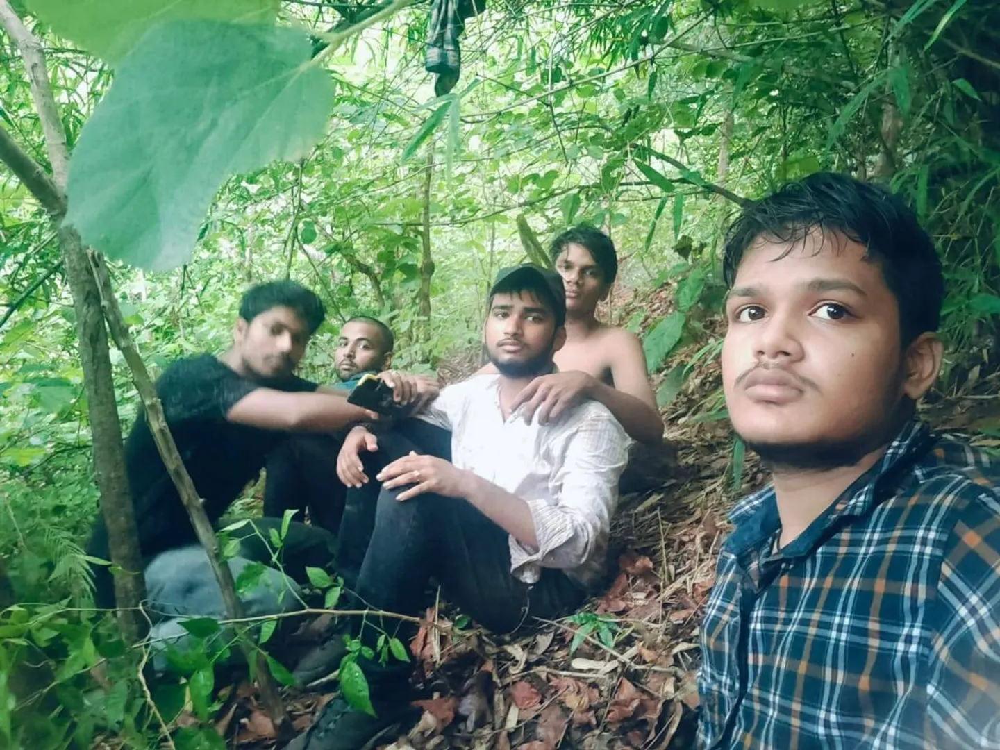 ବୁଲିବାକୁ ଯାଇ ସପ୍ତଶଯ୍ୟା ପାହାଡ଼ରେ ୫ ଜଣ ଛାତ୍ର ନିଖୋଜ