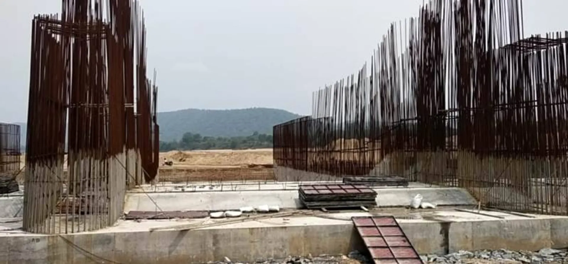ବହୁ ପ୍ରତୀକ୍ଷିତ କୋଏଲ ବ୍ୟାରେଜ୍‌: ଦୁଇ ବର୍ଷରେ ସରିଛି ୩୫% କାମ,ବ୍ୟୟ ଅଟକଳ ୧୧୩.୧୧ କୋଟି