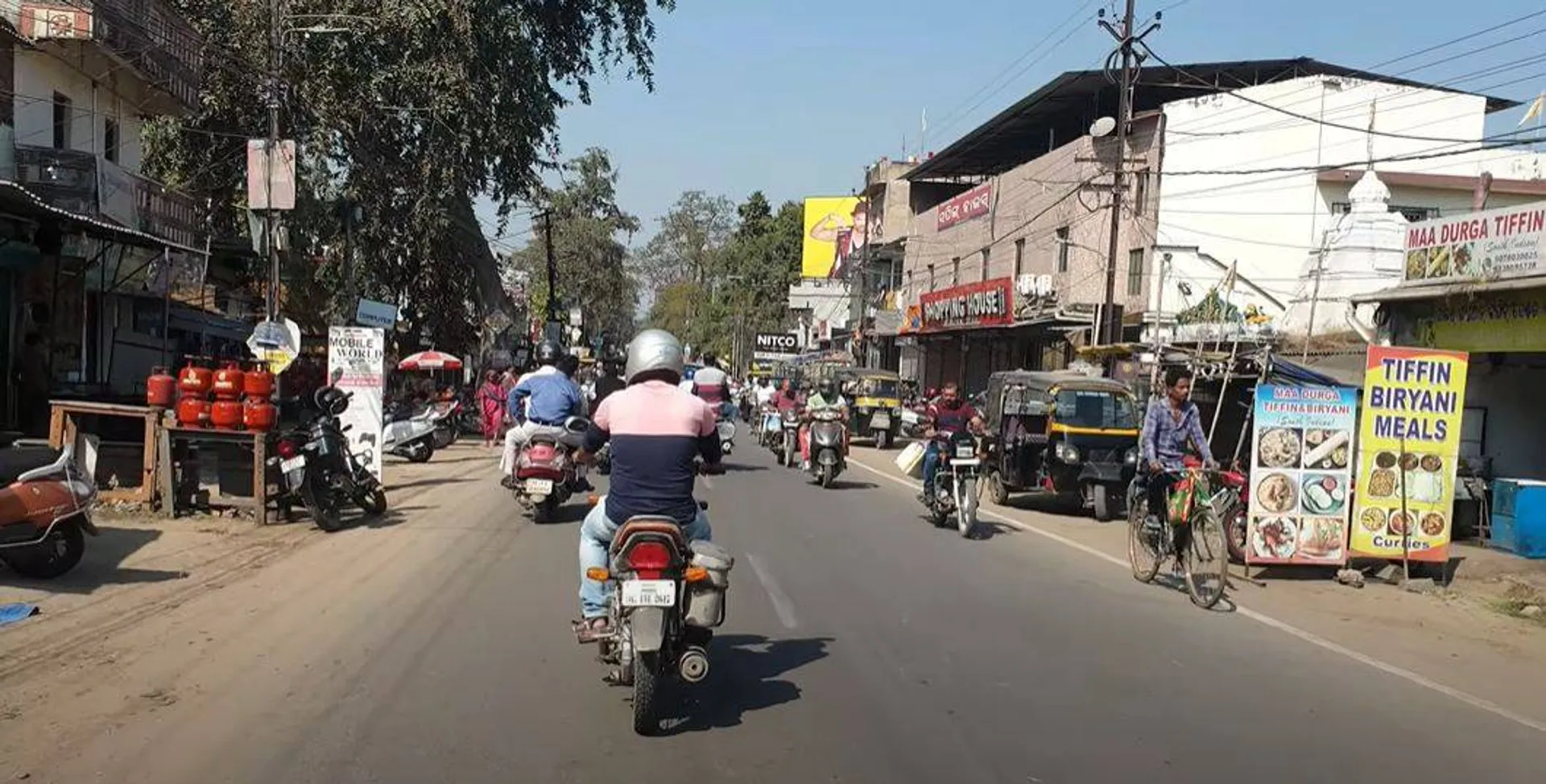 ସମ୍ବଲପୁରରେ ୮୨ ଜଣ୍ଡିସ ଆକ୍ରାନ୍ତ: ୪ ଦିନ ଭିତରେ ବେଆଇନ ପାଇପ୍ ଲାଇନ୍ ହଟାଇବାକୁ ନିର୍ଦ୍ଦେଶ