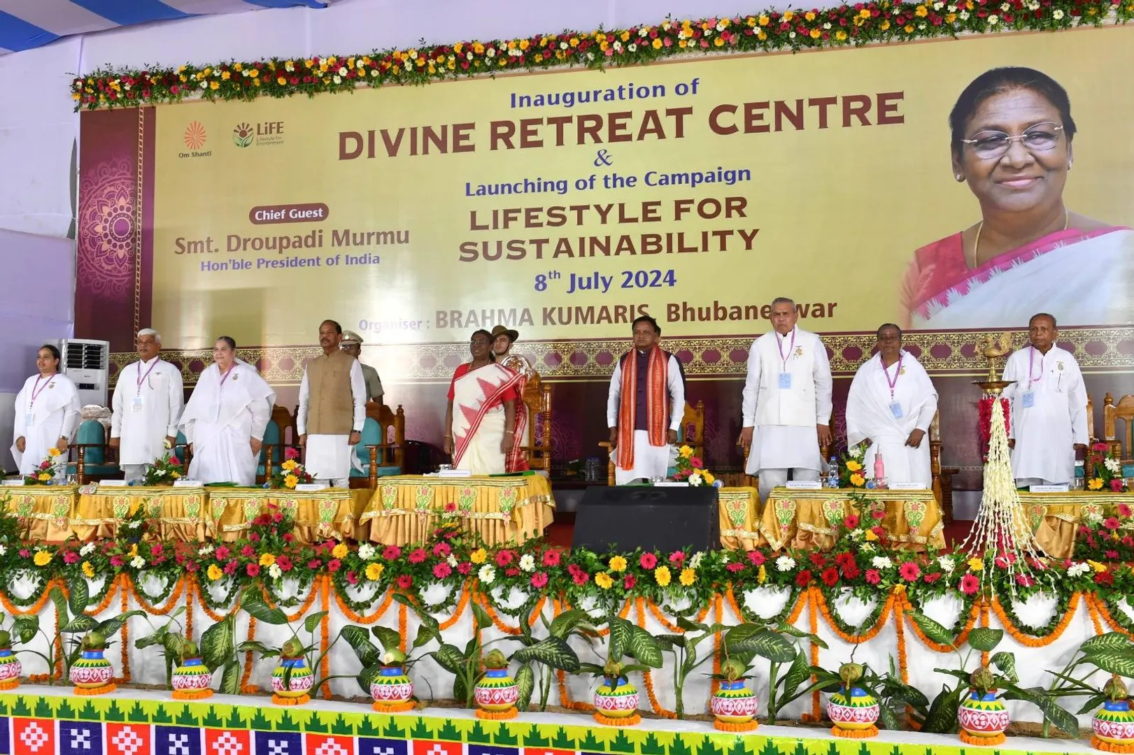 ଭୁବନେଶ୍ଵର ଉପକଣ୍ଠ ହରିଡ଼ାମଡ଼ା ଗ୍ରାମରେ ବ୍ରହ୍ମକୁମାରୀଙ୍କ ଦିବ୍ୟ ରିଟ୍ରିଟ୍ କେନ୍ଦ୍ର ଉଦଘାଟନ କଲେ ରାଷ୍ଟ୍ରପତି