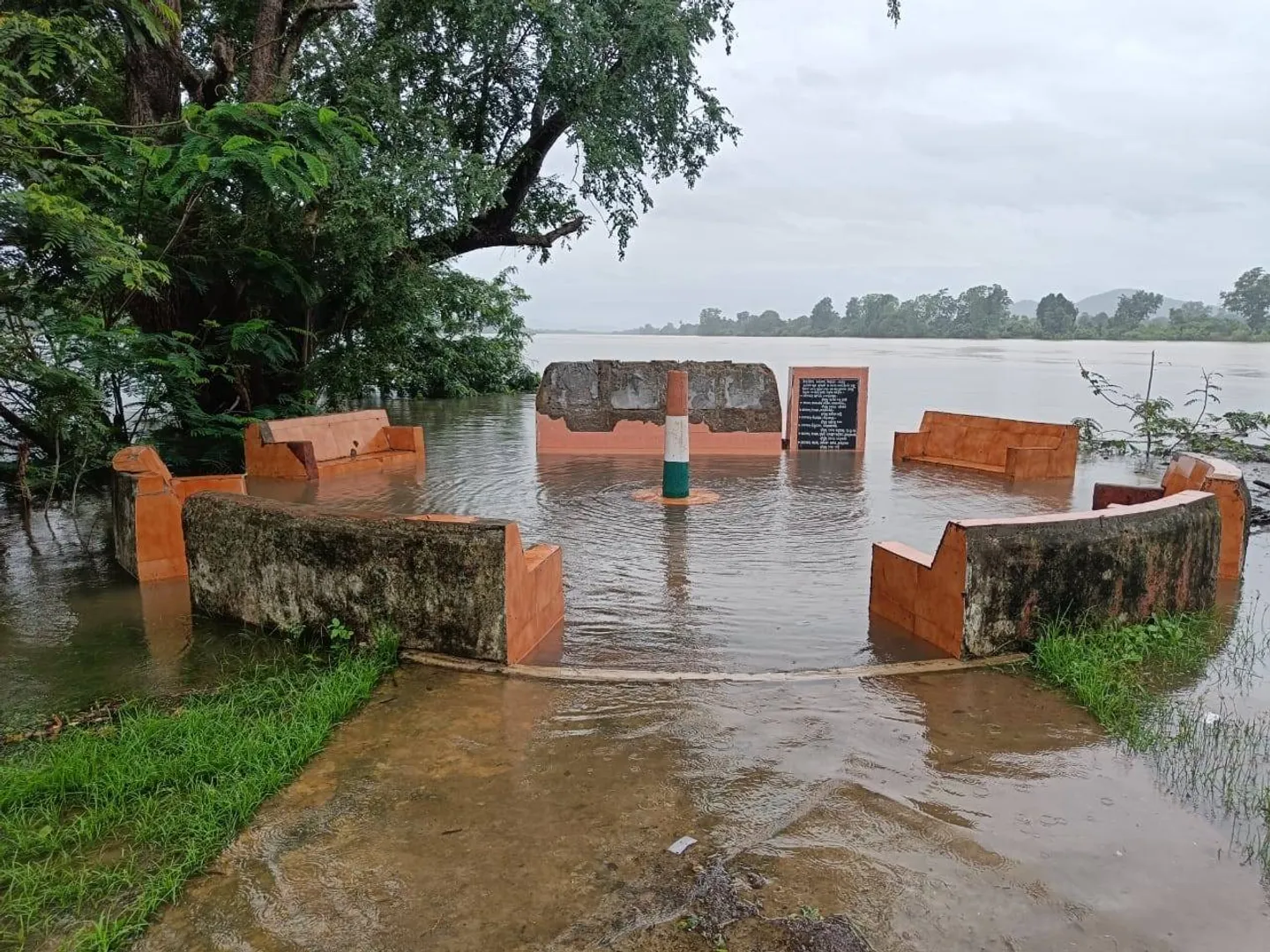 ବର୍ଷାରେ ପ୍ରଭାବିତ ହେବ ୧୩୪ ଗ୍ରାମ: ପ୍ରଶାସନ ସଜାଗ, ବନ୍ୟା ମୁକାବିଲା ପାଇଁ ଅଛି ୪ ଆଶ୍ରୟସ୍ଥଳ
