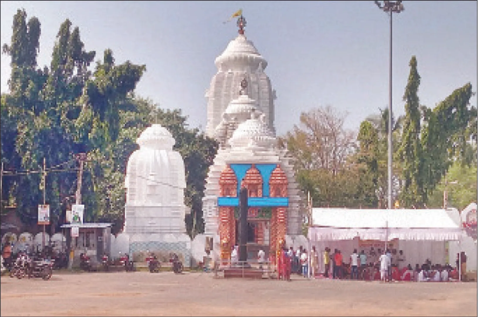 ସାତବର୍ଷର ଶ୍ରୀକ୍ଷେତ୍ର ଗଡ଼କୁଜଙ୍ଗ: ଦରପୋଡ଼ା ବିଗ୍ରହରୁ ବ୍ରହ୍ମକୁ ଆଣି ବିଶର ମହାନ୍ତି ପୂଜା କରିଥିଲେ