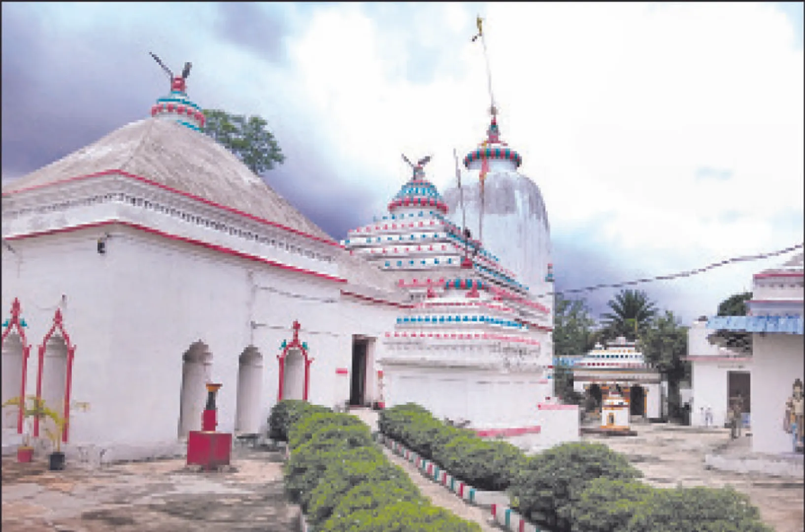 ଭକ୍ତଙ୍କ ପାଇଁ ଦିନକ ପରେ ରଥଟଣାଇଲେ ରାଜା: ପୁରୁଣାଗଡ଼ ଜଗନ୍ନାଥ ମନ୍ଦିର