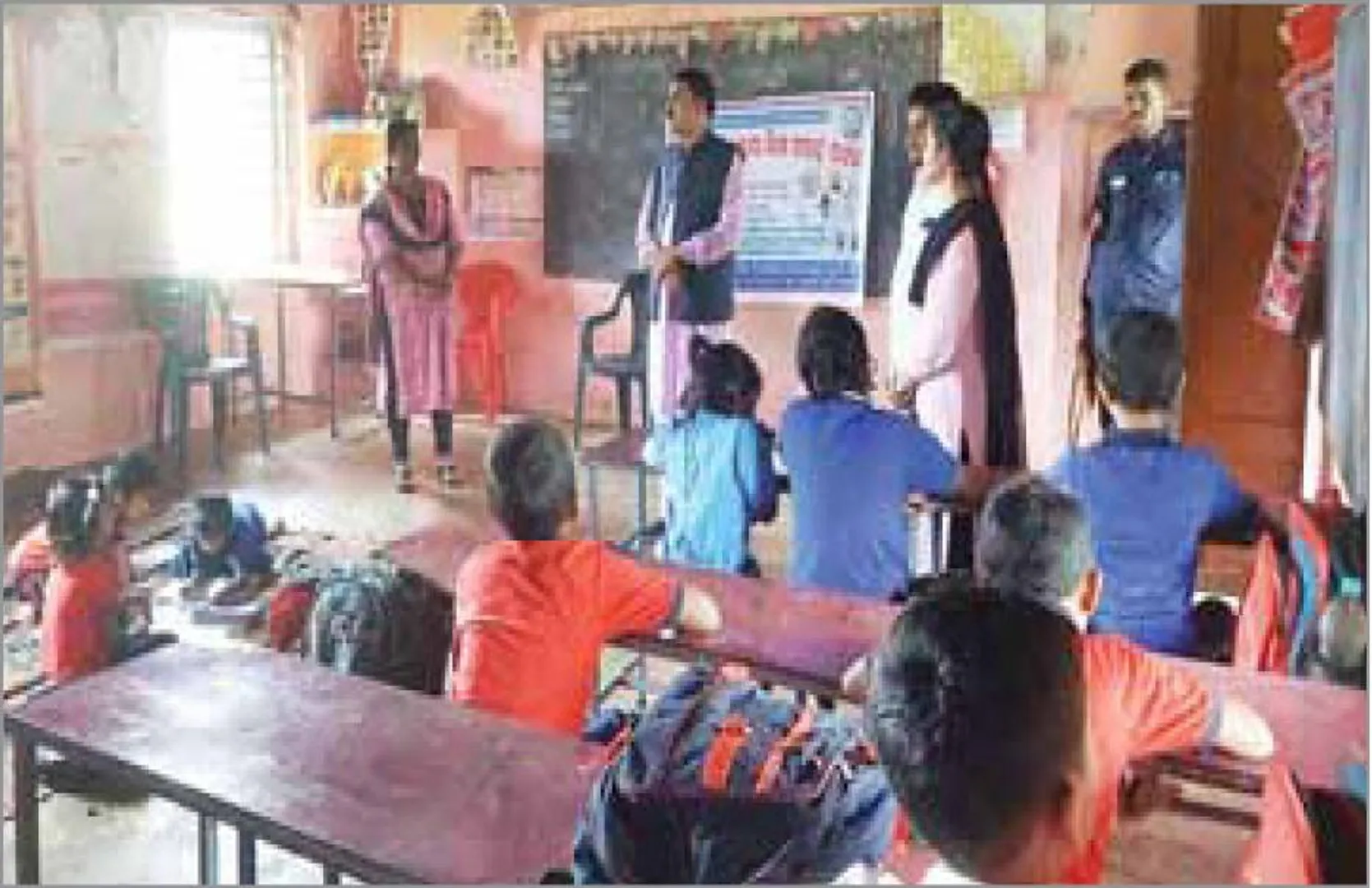 ପତ୍ନୀଙ୍କ ସ୍କୁଲ ବୁଲିଲେ ଗଣଶିକ୍ଷା ମନ୍ତ୍ରୀ: ଅଚାନକ ପରିଦର୍ଶନ