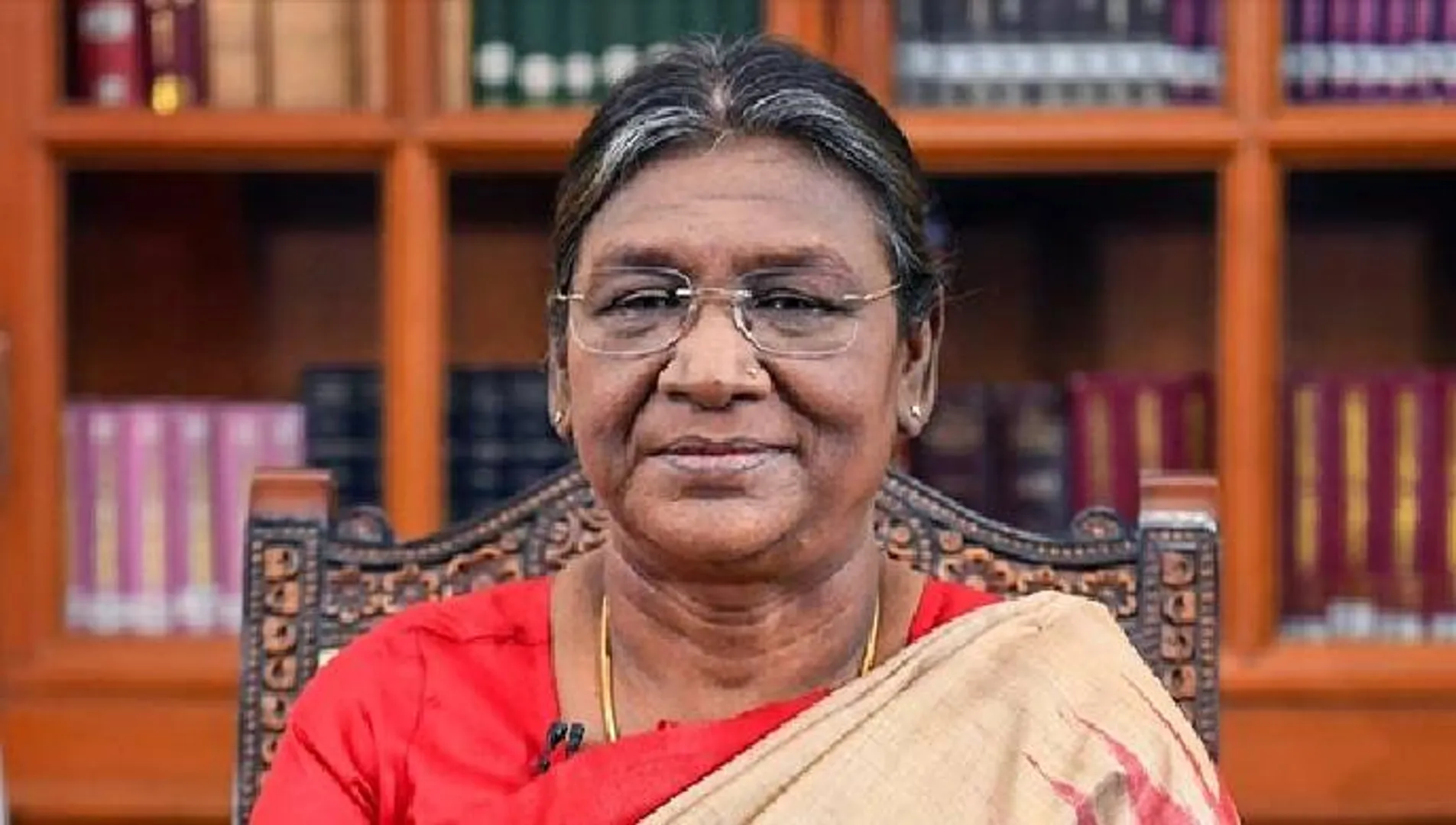 ରକ୍ଷାବନ୍ଧନ ଅବସରରେ ଦେଶବାସୀଙ୍କୁ ହାର୍ଦ୍ଦିକ ଅଭିନନ୍ଦନ ଓ ଶୁଭେଚ୍ଛା ଜଣାଇଲେ ରାଷ୍ଟ୍ରପତି ମୁର୍ମୁ