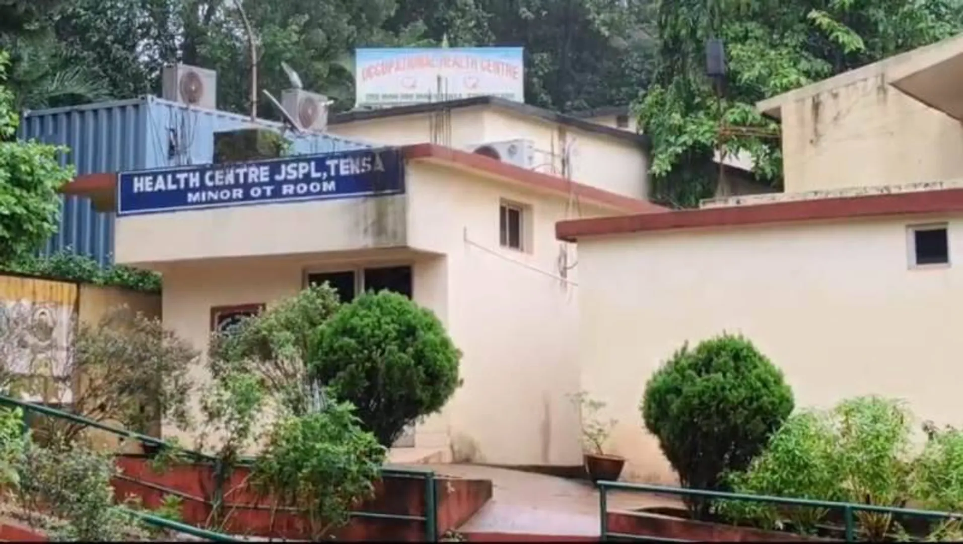 ଜିନ୍ଦଲ କଲୋନୀରୁ ସିରିଜ୍ ଚୋରି: ୬ କ୍ୱାର୍ଟସରୁ ଲକ୍ଷାଧିକ ଟଙ୍କାର ସୁନା ଗହଣା ଓ ନଗଦ ଟଙ୍କା ଚୋରି, ପୁଲିସ୍ ସାଇଣ୍ଟିଫିକ ଟିମର ତଦନ୍ତ ଜାରି