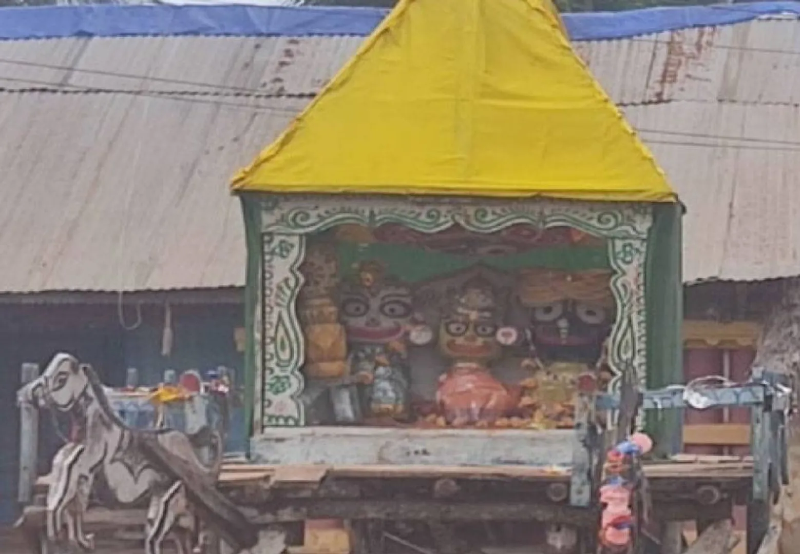 ପୂଜକ ପାଉଣା ପାଇଲେନି ବୋଲି... ବାହୁଡ଼ାପରଠୁ ରଥରେ ଠାକୁର
