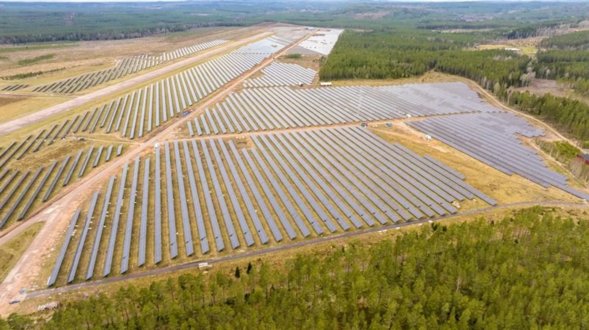 Debt financing of €53 million now complements equity funding from Alight and Neoen for the solar project. 