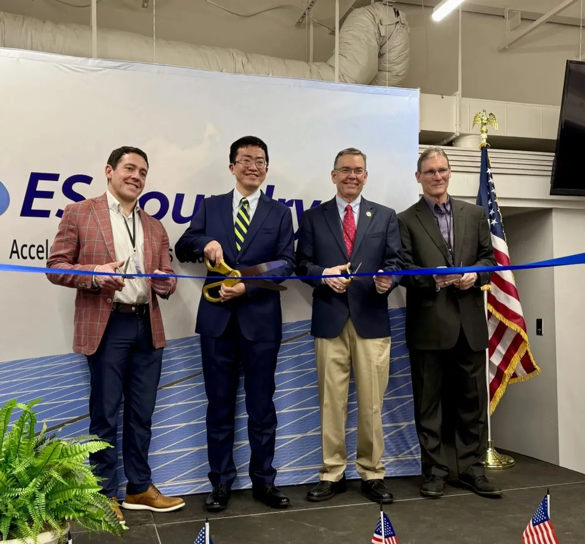 ES Foundry’s Greenwood facility became the largest US producer of crystalline silicon PV solar cells and aimed for 3 GW capacity by Q3 2025. 