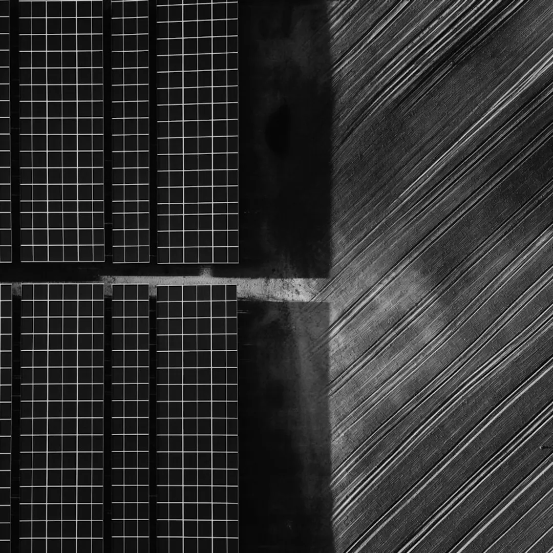 Supply will be sourced from three solar plants—Brazatortas I, II, and IV—located in Ciudad Real, Spain, with a total capacity of 74 MW DC. 