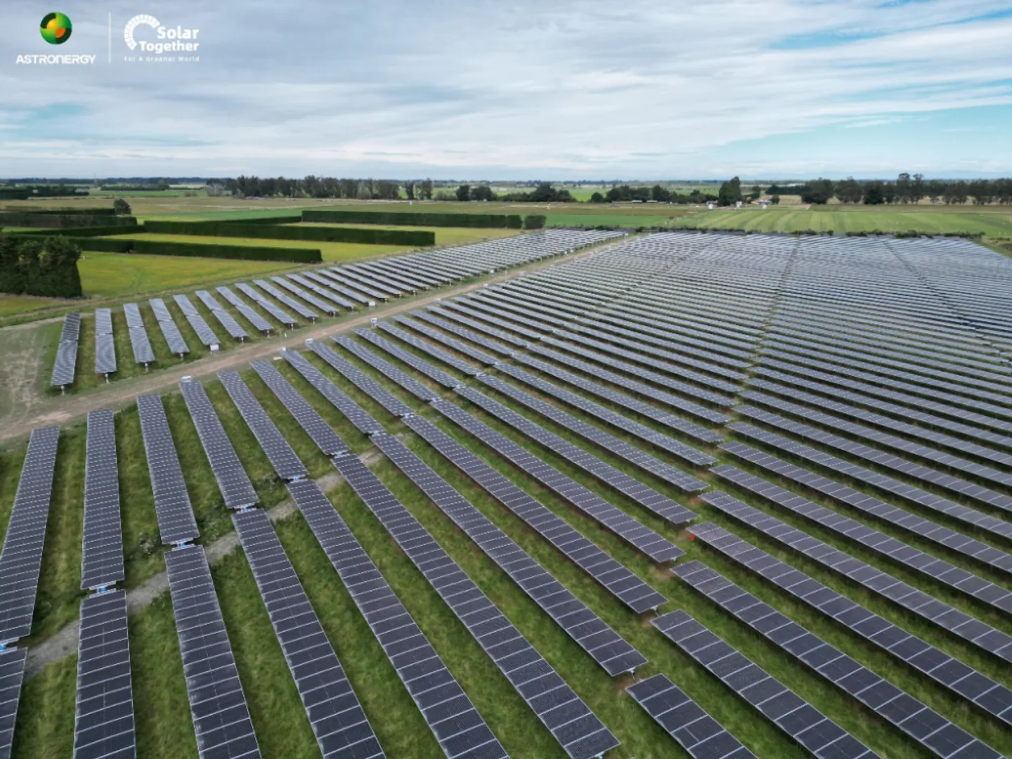 Astronergy and RCR Green developed Ashburton Solar Farm, which generated 10,870 MWh annually and incorporated a sheep-based agrivoltaic system. 