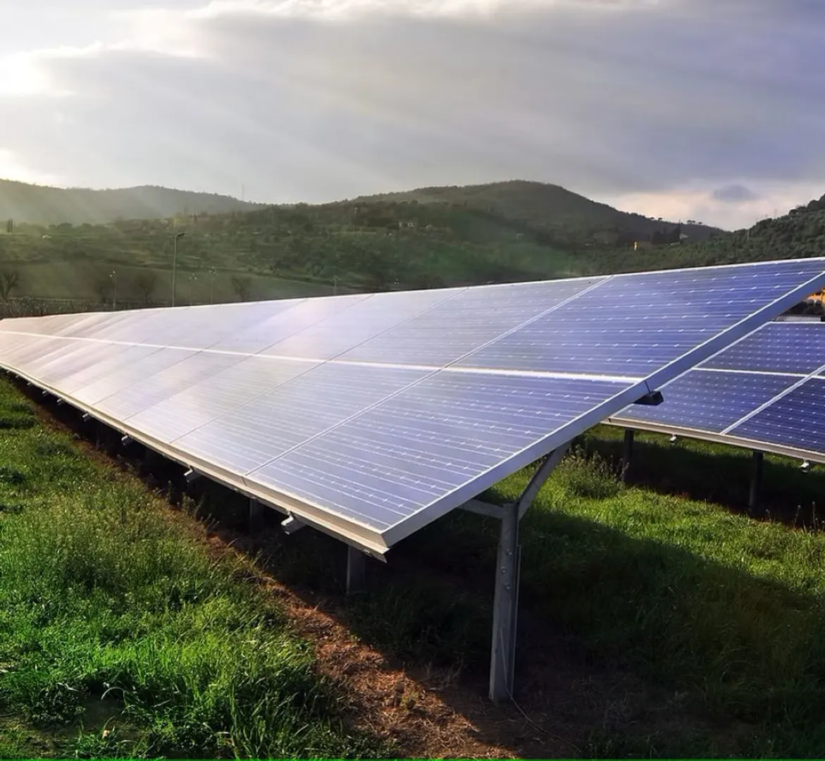 Louth Callan Renewables’ solar projects in Illinois generated tax revenue, supported local communities, and ensured successful deployment with stakeholders. 