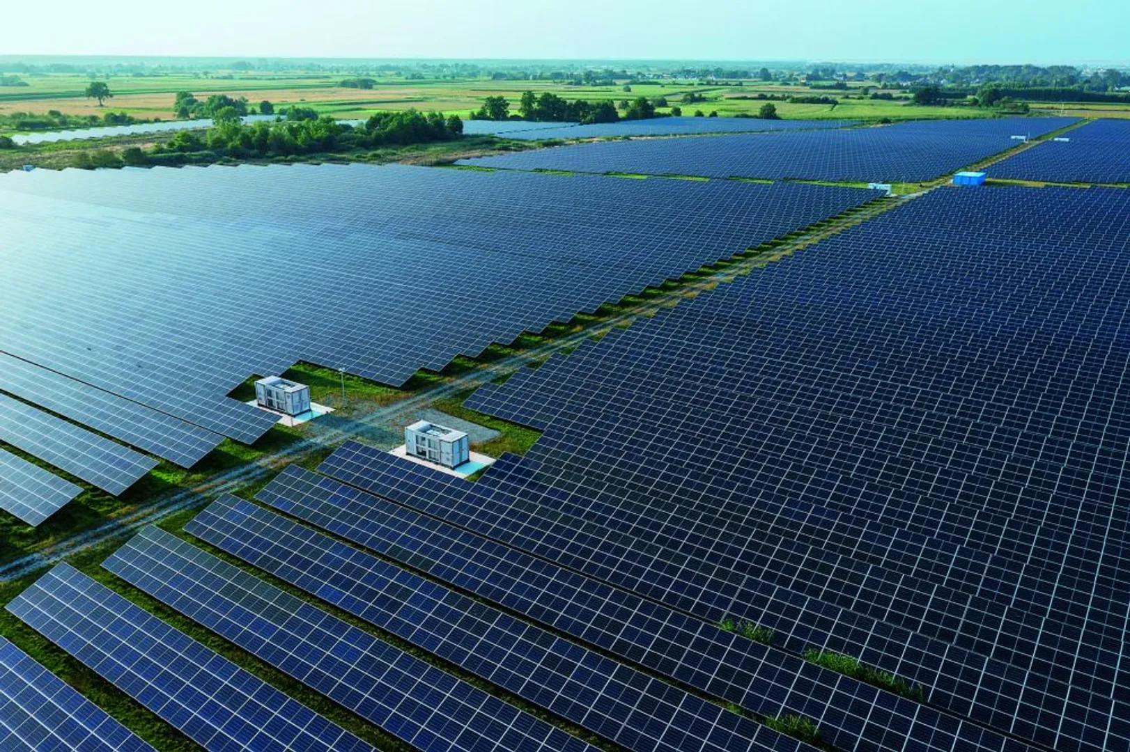 The 61 MW Dunaföldvár project was scheduled to start in Q2 2025, with the 90 MW Tét project set for Q3 2025 and operations by 2027.