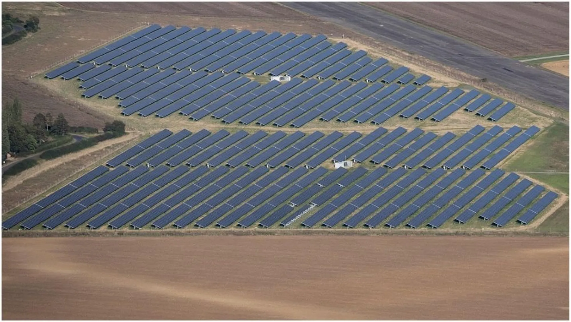 Lemon Sistemi managed the design and installation of a photovoltaic system for Alfa Graniti Srl, with construction starting in Q2 2025 and staged payments. 