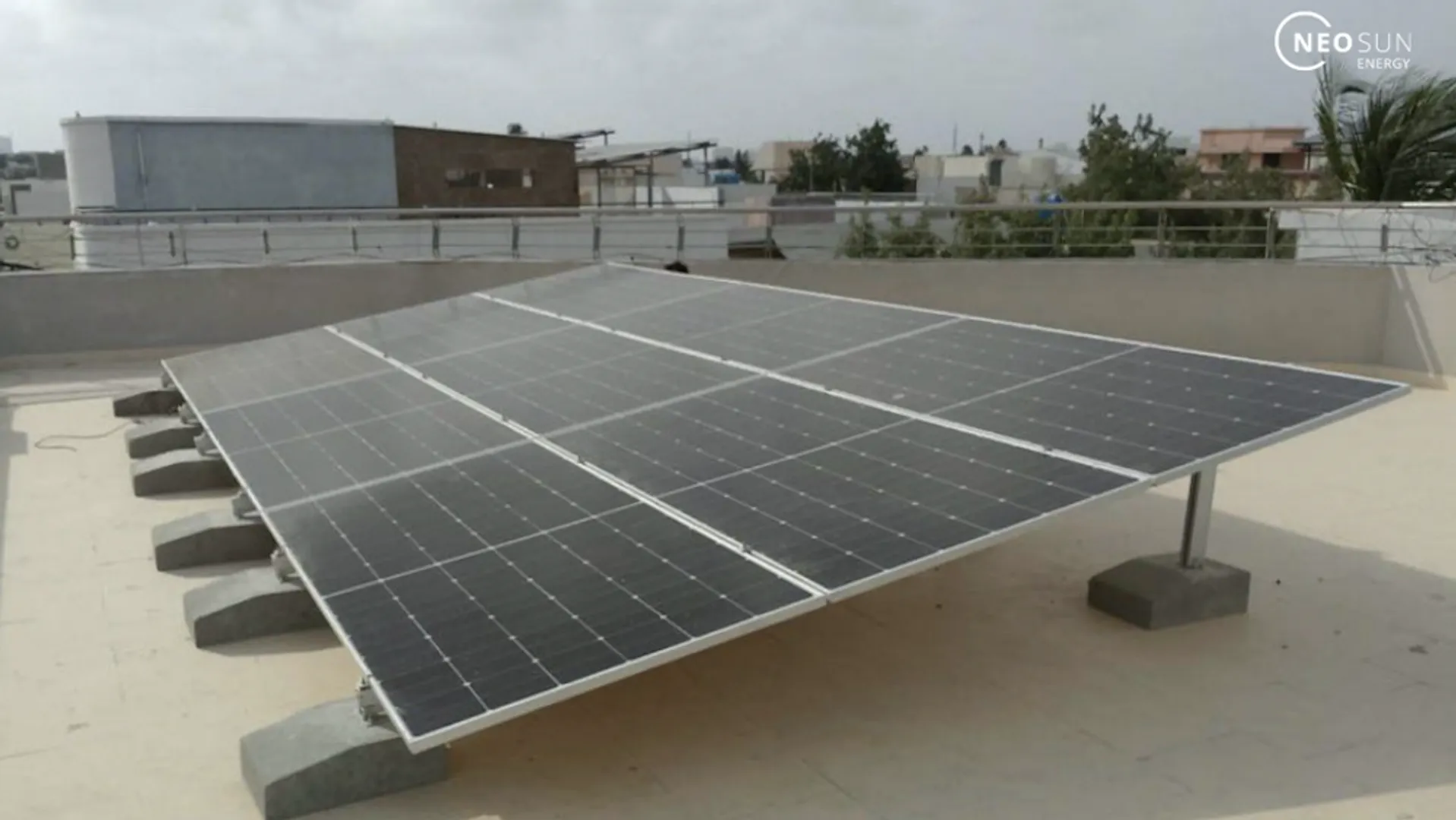 These off-grid solar systems have enabled continuous operations at reproductive health centers by removing dependence on Pakistan’s unreliable electricity grid. 