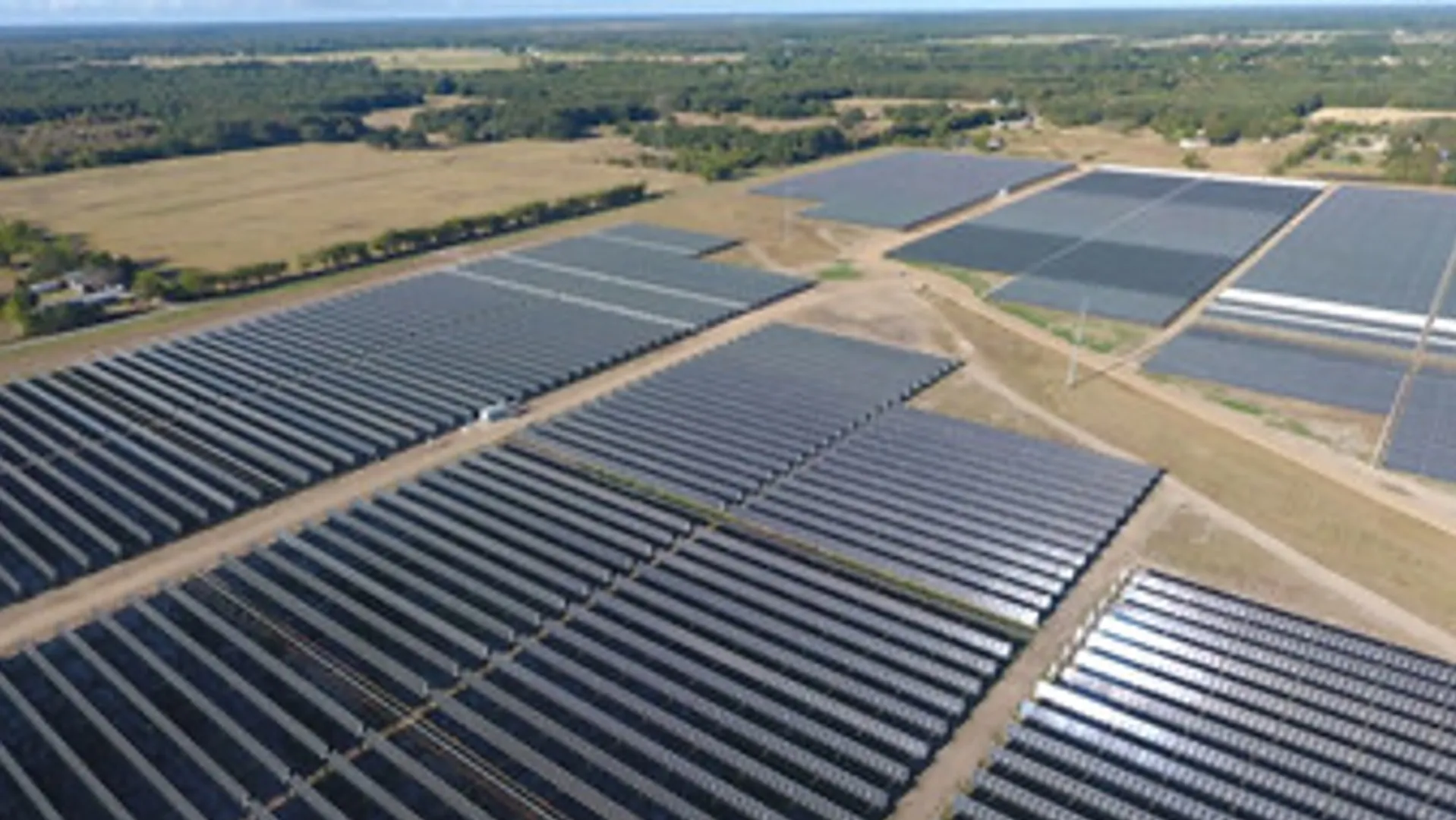 The project has scheduled commissioning for November 2024 to supply electricity annually to approximately 9,335 homes in Texas. 