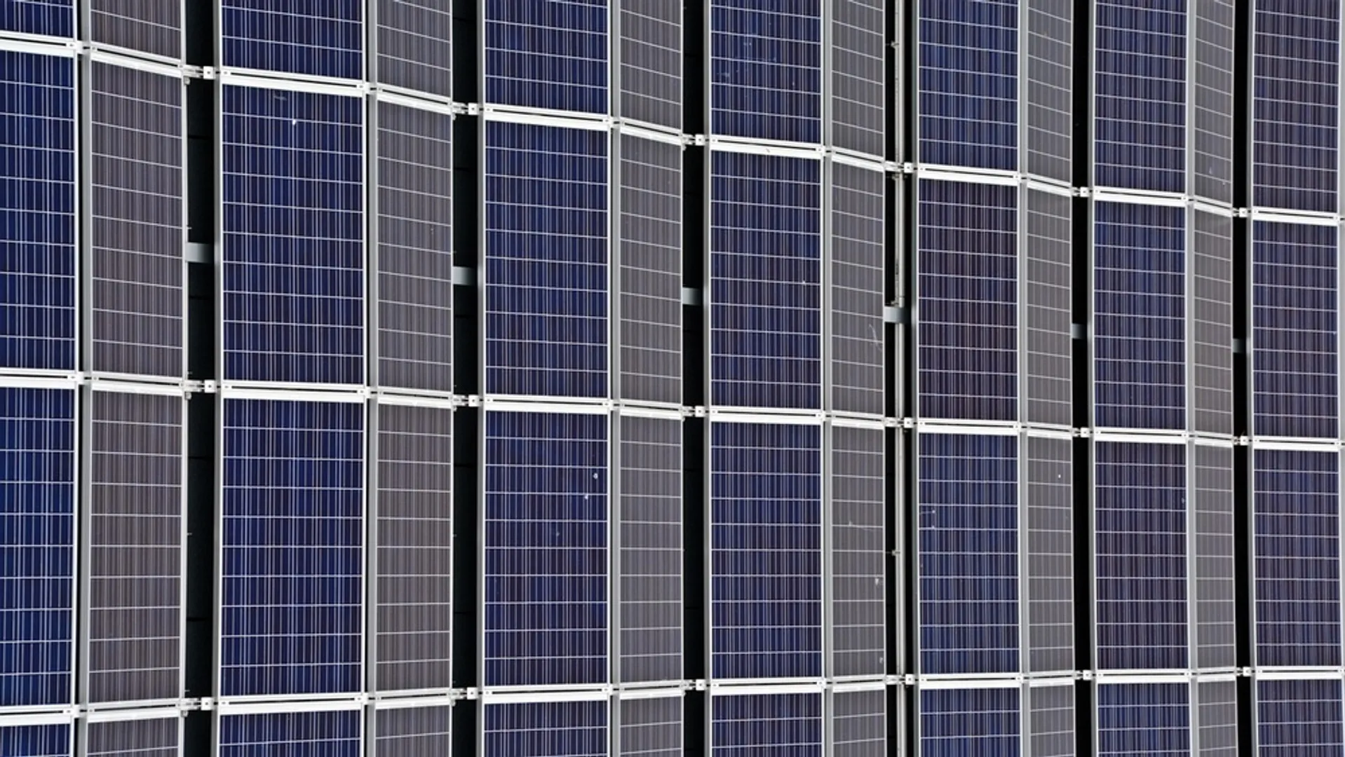 Redemeyer’s 4 MW DC battery system enables evening energy supply from midday solar generation. 