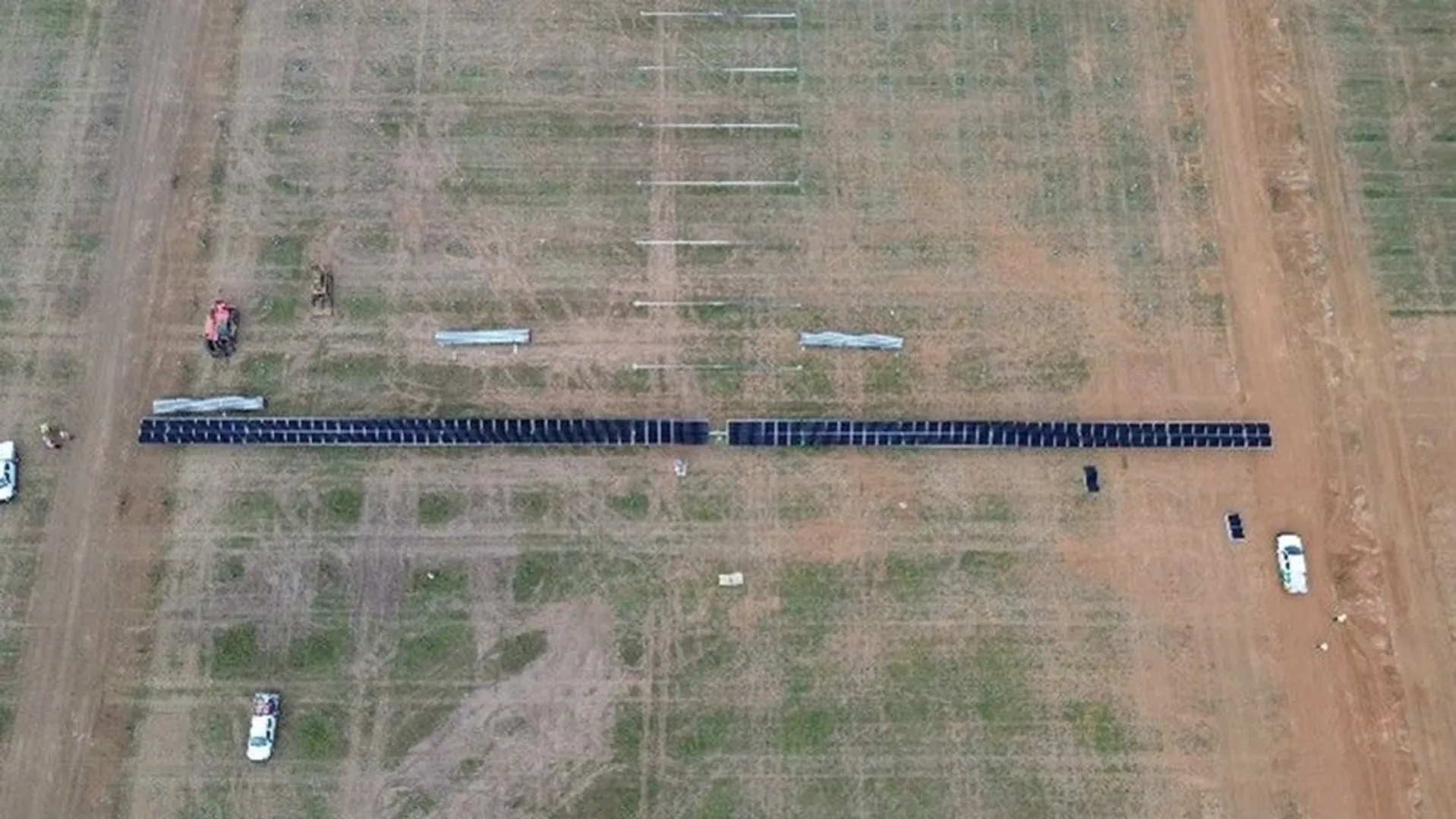 Golden Row at Iberdrola’s Broadsound Solar Farm was installed to validate system design and preempt construction and material issues early. 