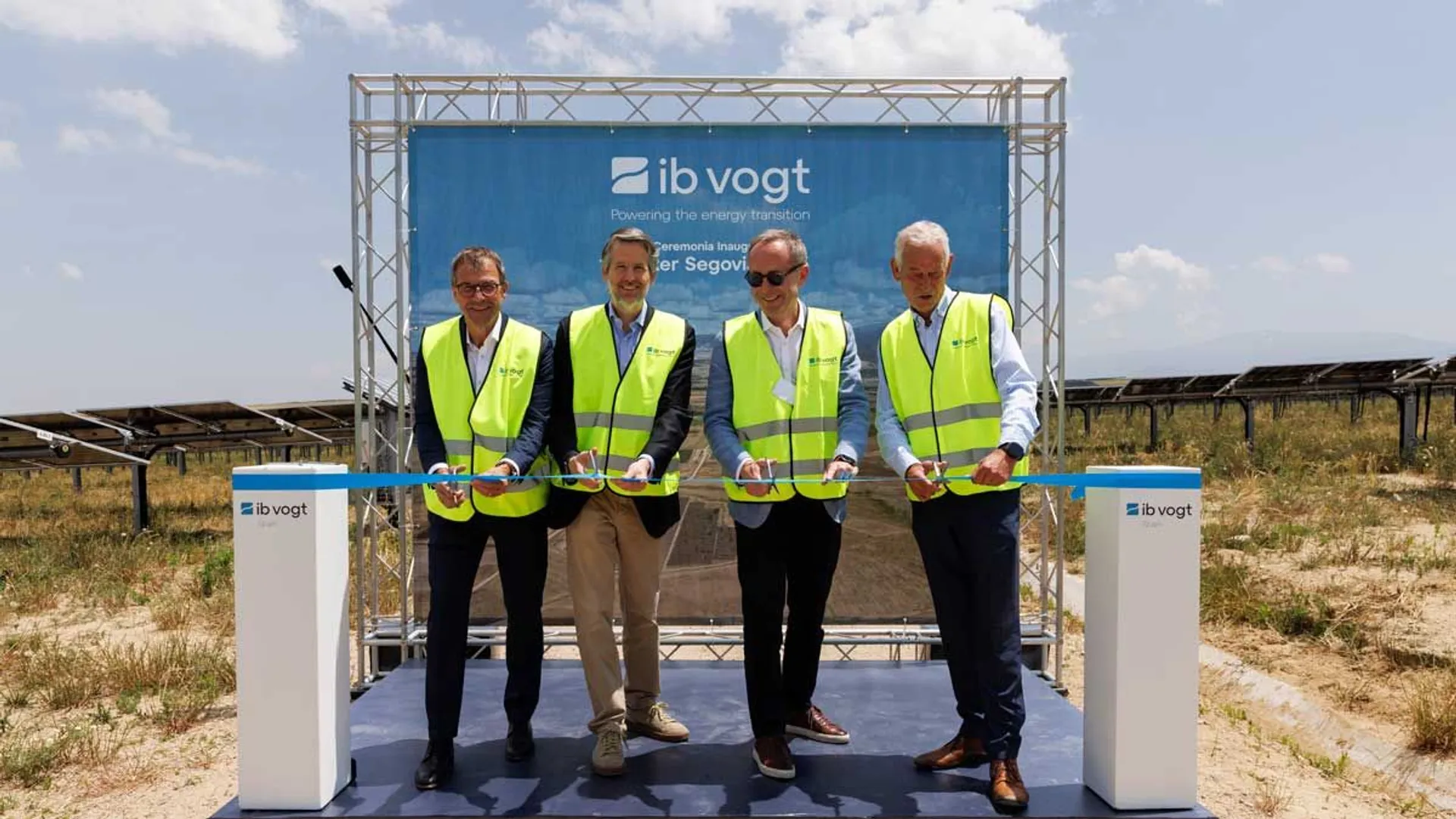 The Segovia Cluster has delivered 513.1 MW through Serbal, Castaño, Pato, and Baobab plants backed by long-term corporate PPAs. 