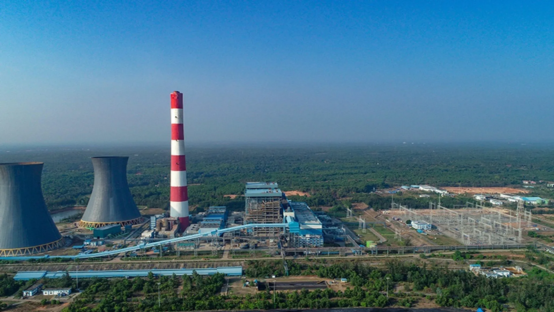 VIPL’s acquisition has pushed Adani Power’s operational total to 18.150 GW and targets 30,670 MW by FY 2029–30.