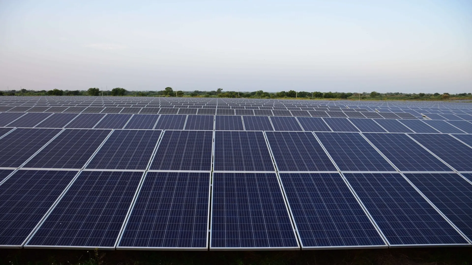 Ampin has added 11 new states and ISTS hybrid systems to supply Nxtra with seamless renewable power across India.