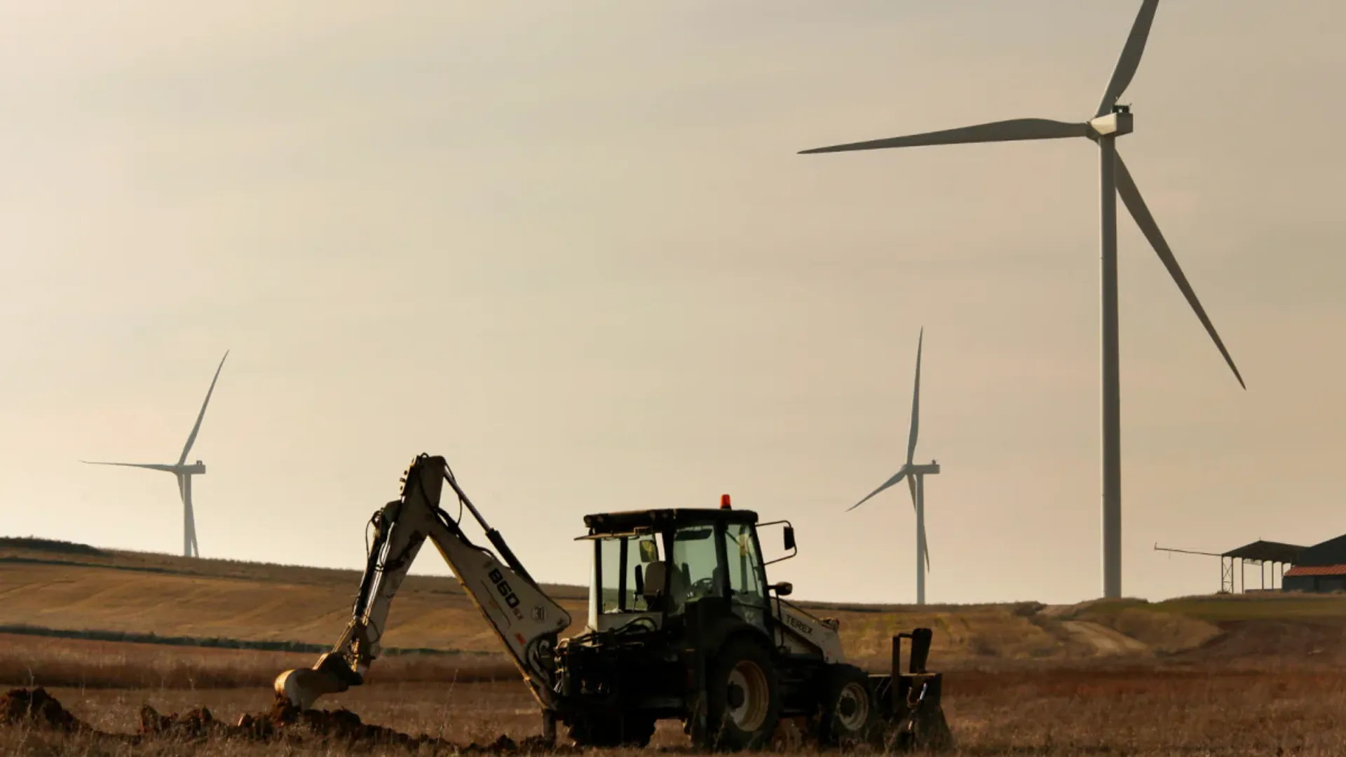 The Equitix–TCorp platform was designed to power 900,000 homes using hybrid solar, wind, and battery assets.