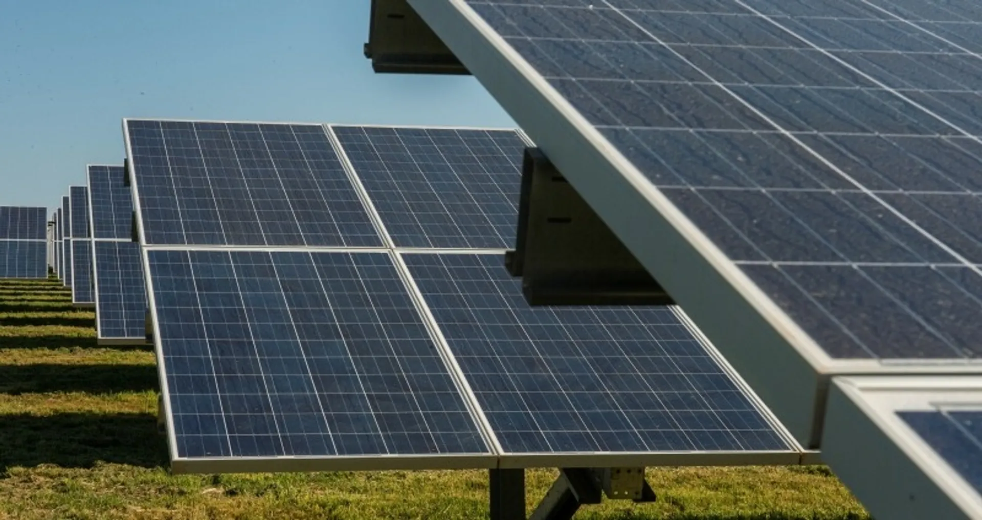 Georgia Power’s PPAs carried 20–30-year terms while CARES 2025 RFP targeted 2 GW and the 2025 IRP planned 4 GW by 2035.